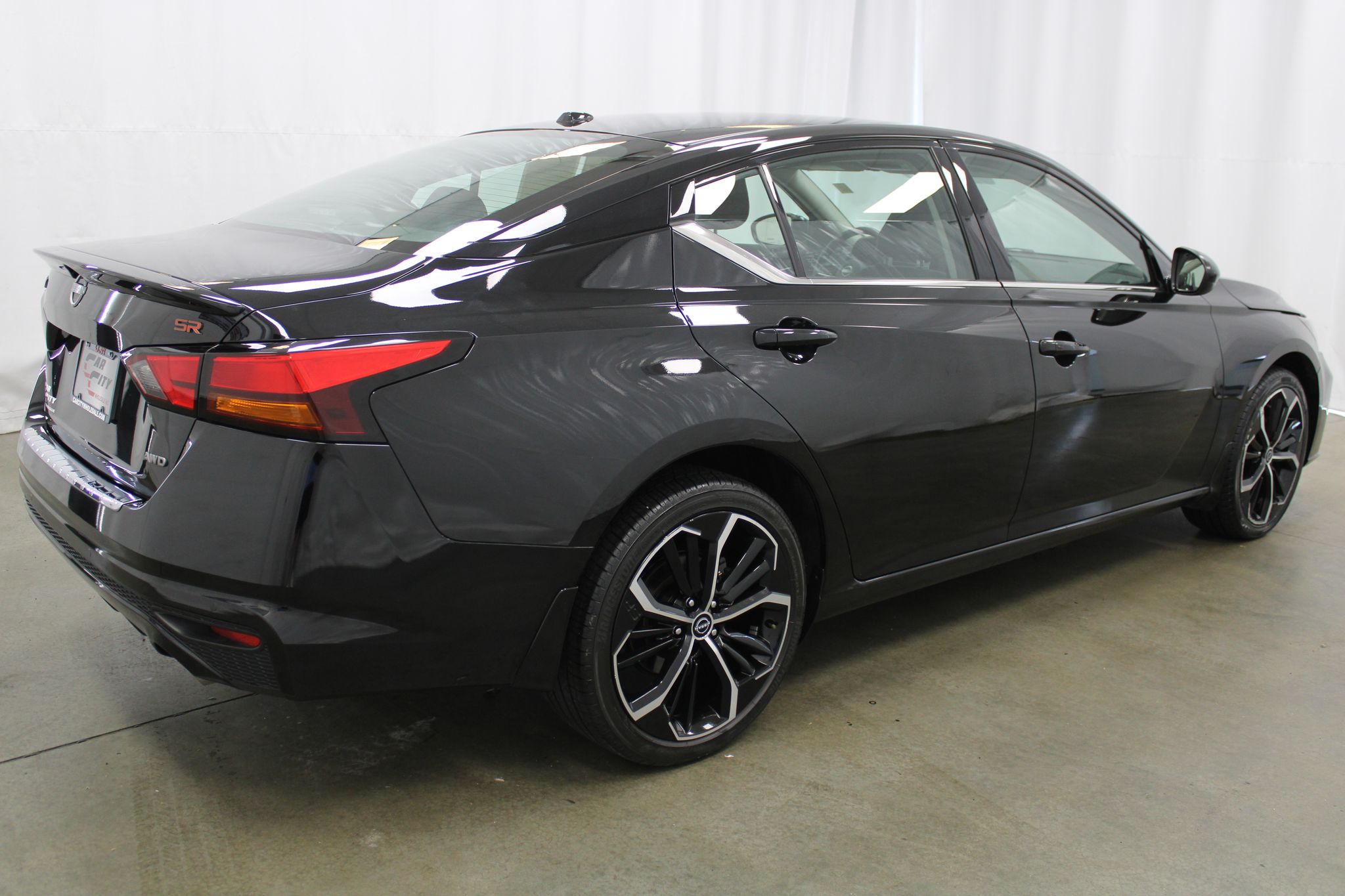 View vehicle photo 5