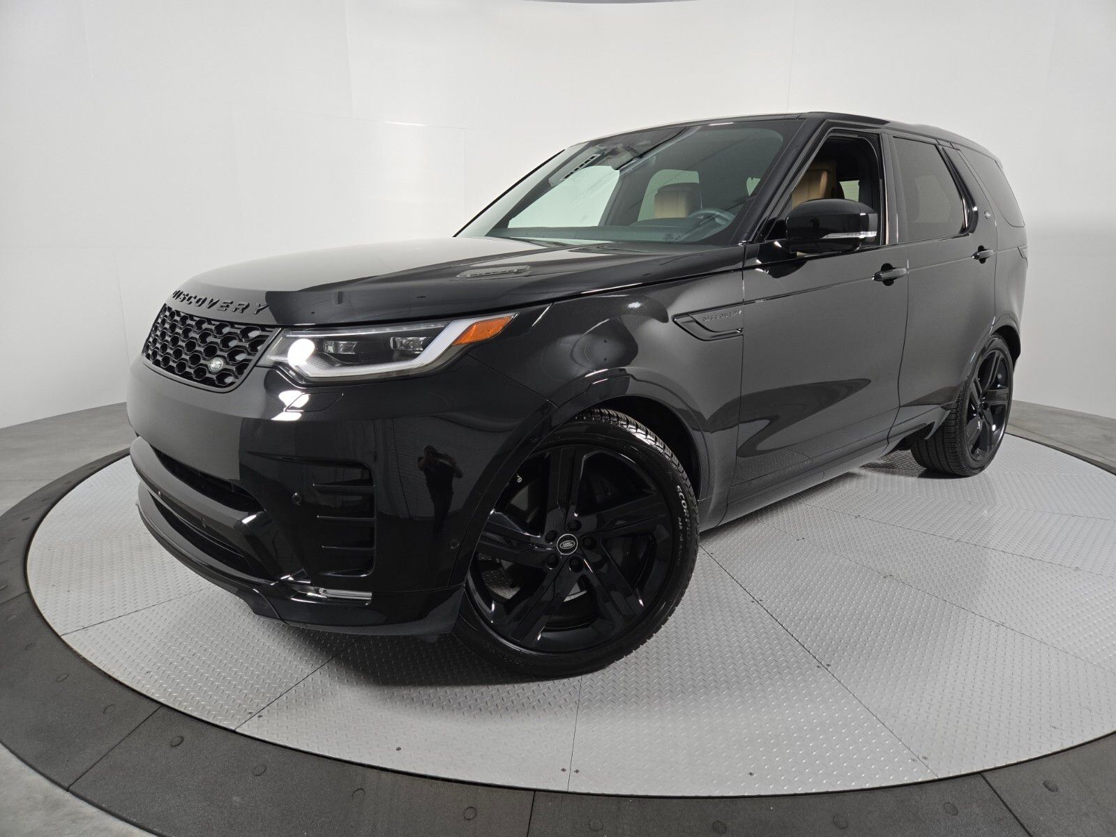 2025 Land Rover Discovery P360 Dynamic SE AWD