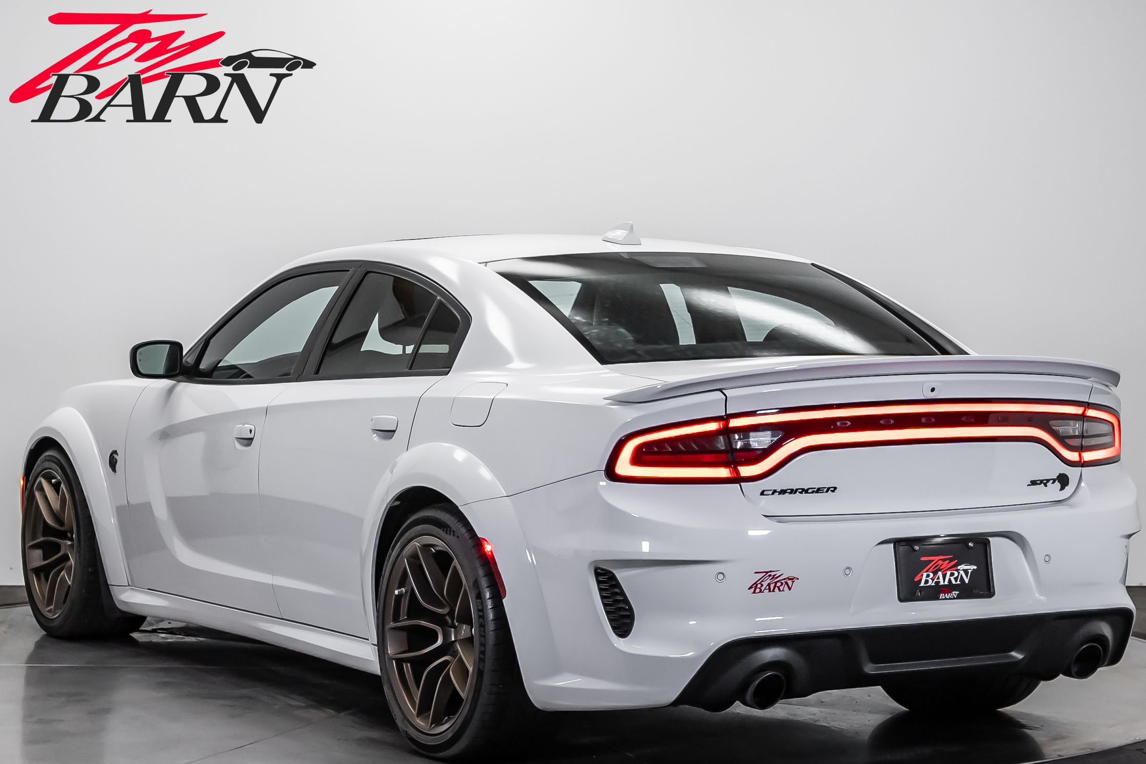 View vehicle photo 3