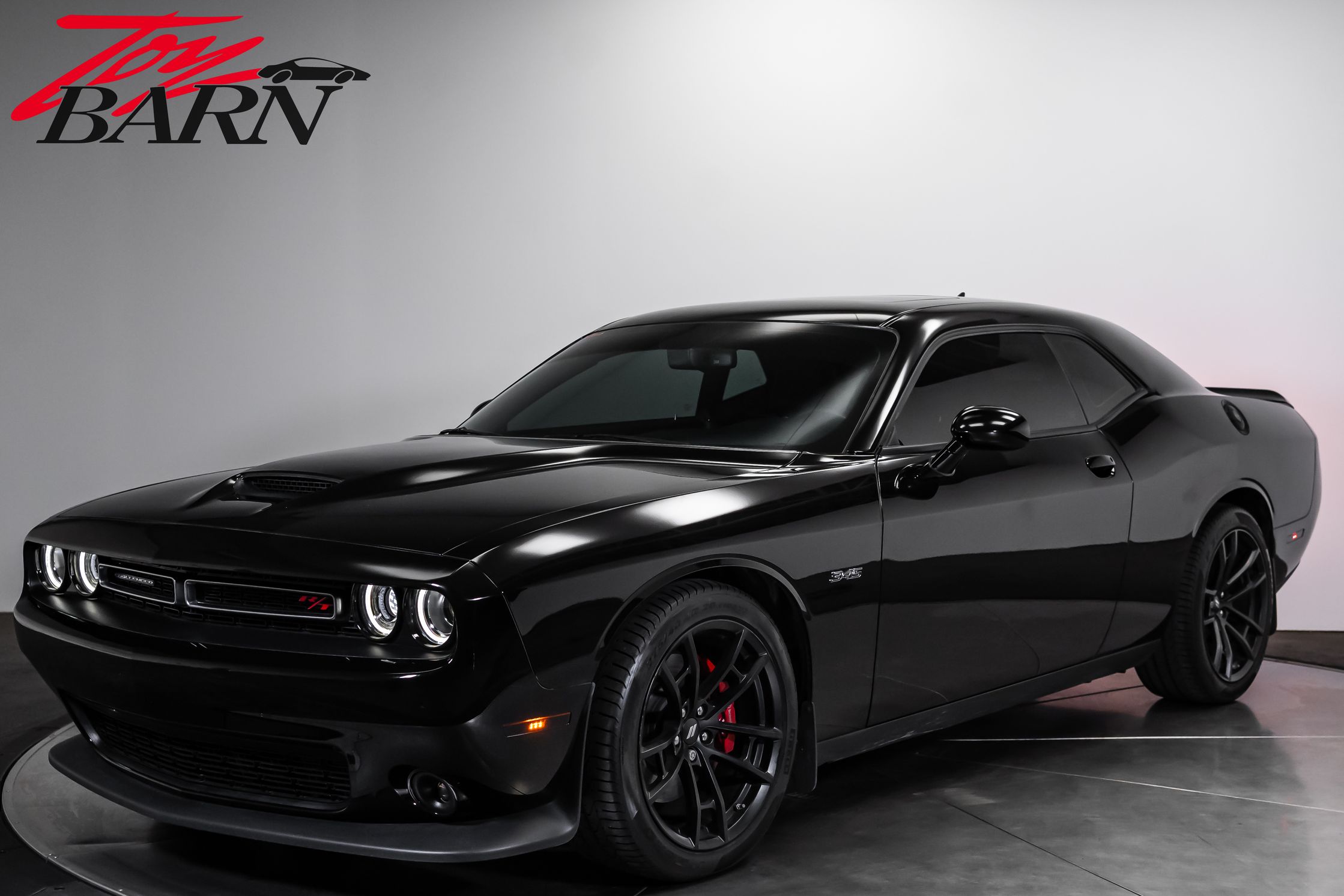 Pitch Black Clearcoat 2023 Dodge Challenger Coupe Rear-Wheel Drive 8-Speed Automatic