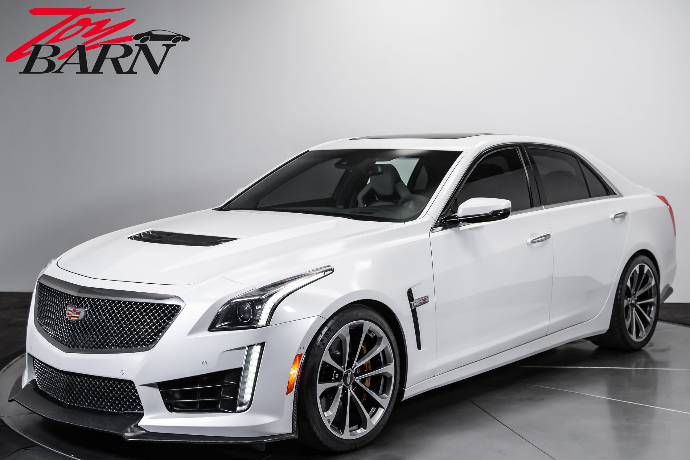 Crystal White Tricoat 2017 Cadillac CTS-V Sedan Rear-Wheel Drive 8-Speed Automatic