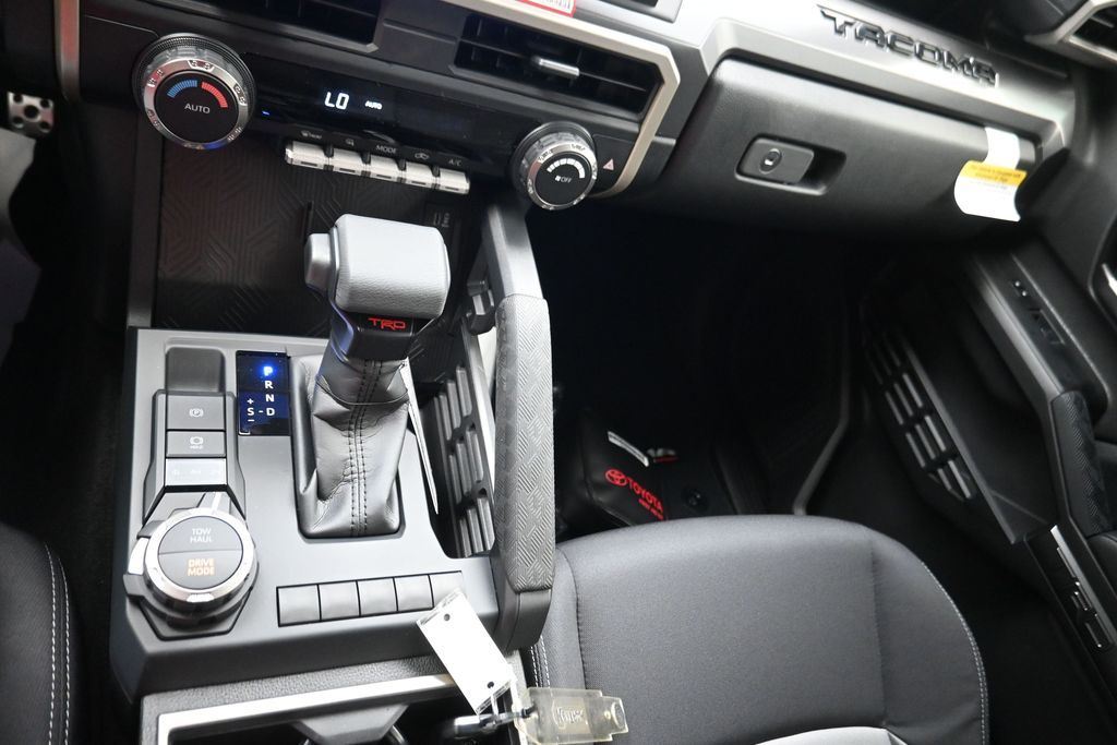 2026 Toyota Tacoma TRD Sport - 8