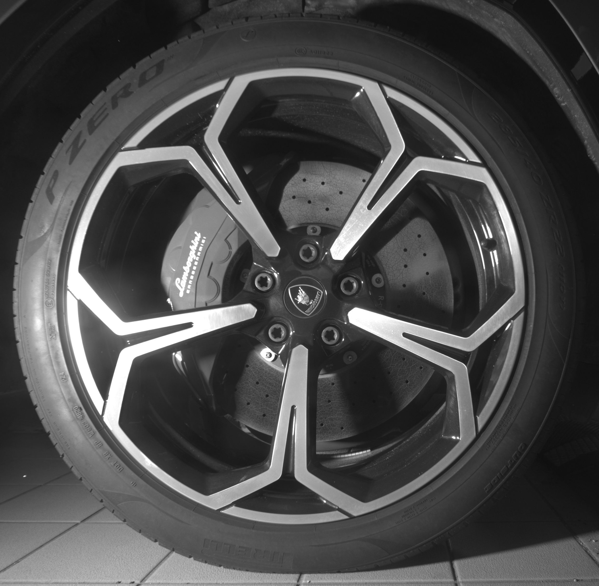 2021 Lamborghini Urus Base - Photo 28