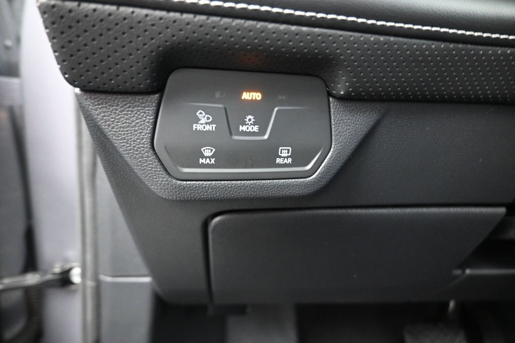 2024 Volkswagen Atlas 2.0T SE w/Technology - 8