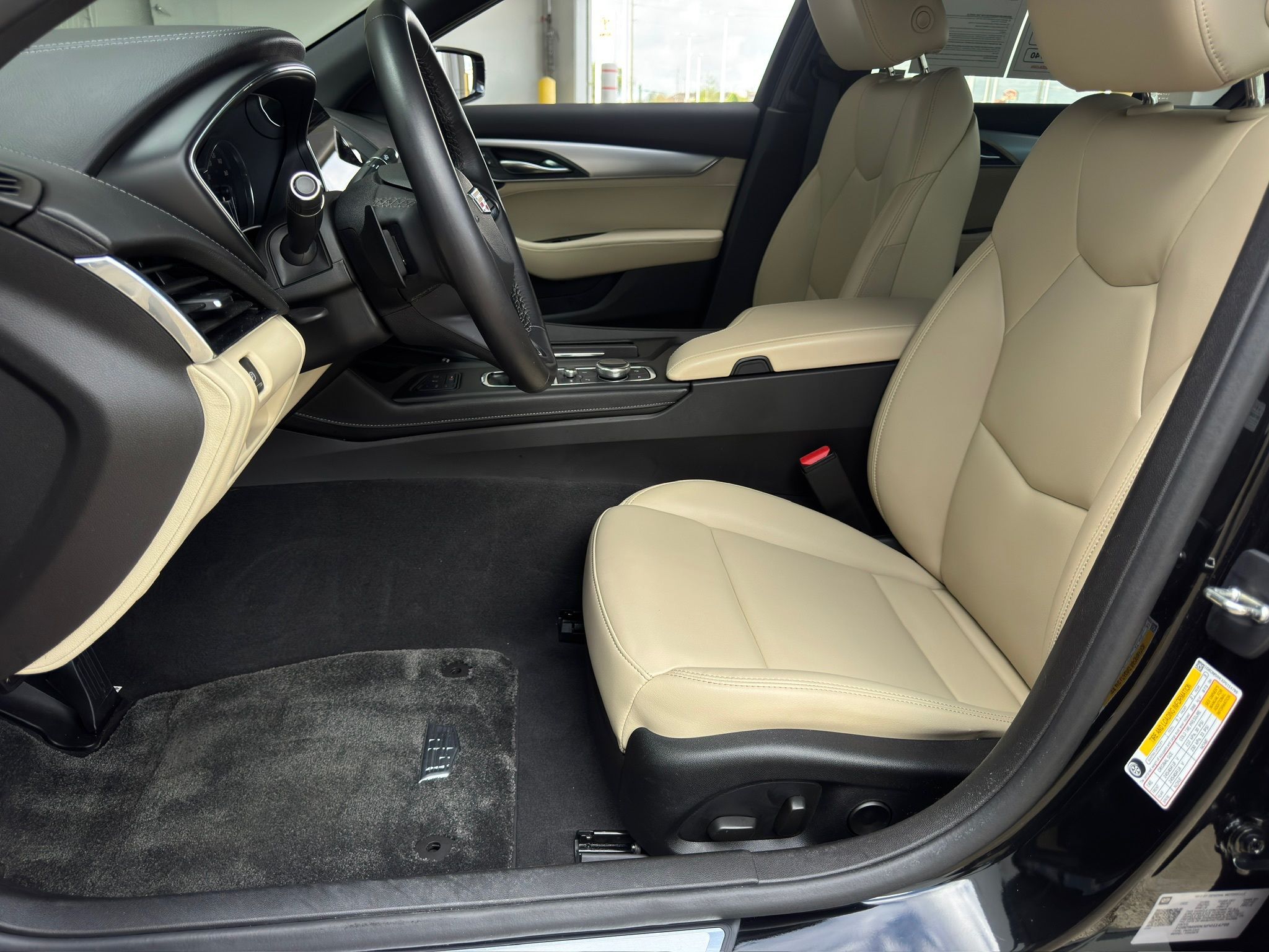 2023 Cadillac CT5 Luxury - 8