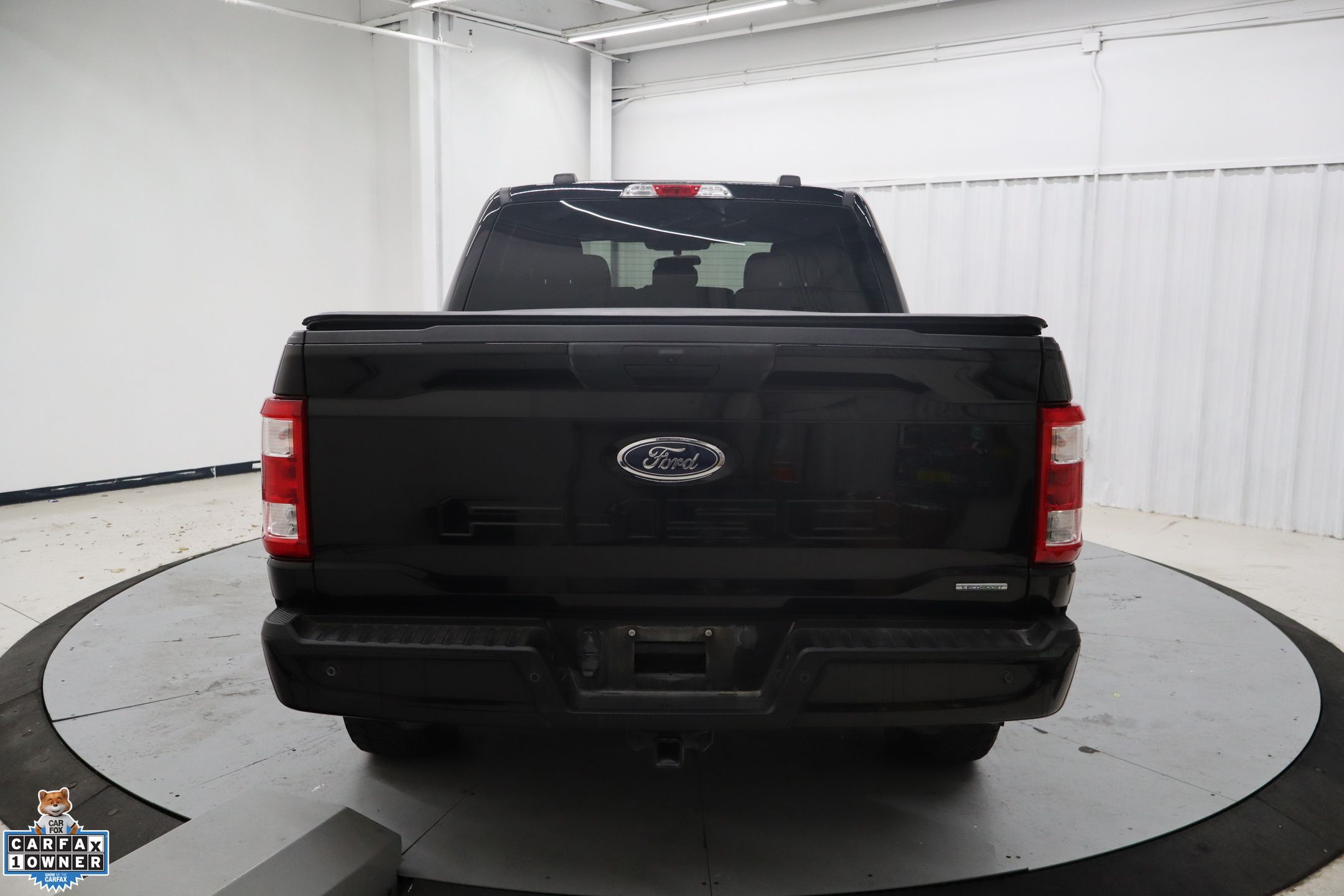 View vehicle photo 4