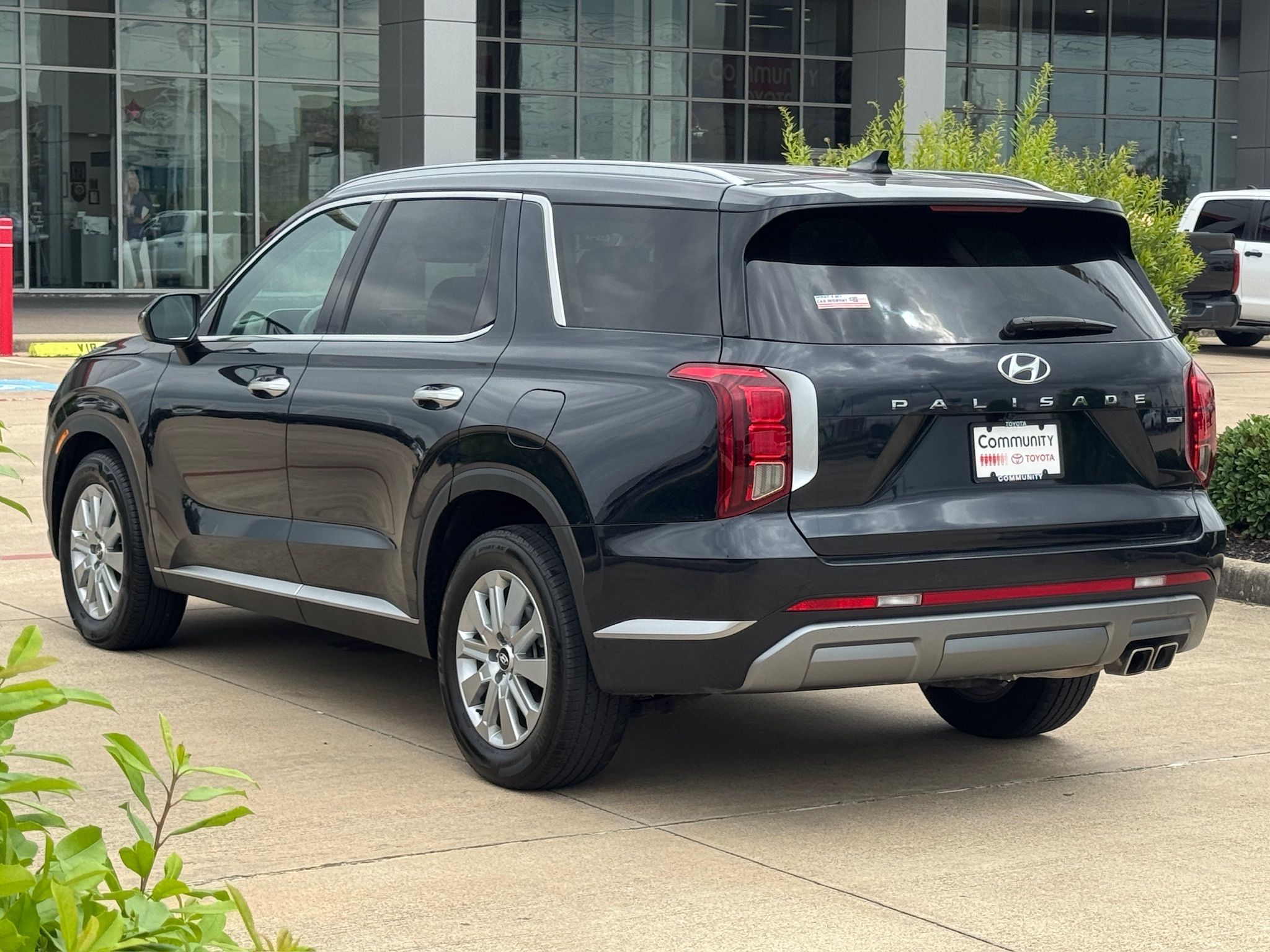 2024 Hyundai Palisade SEL White at Shottenkirk Kia Fort Bend