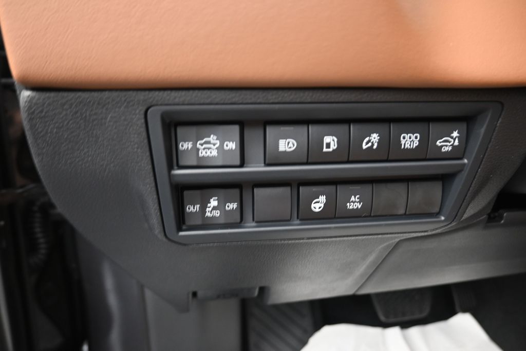 2026 Toyota Tundra Hybrid 1794 Edition - 9