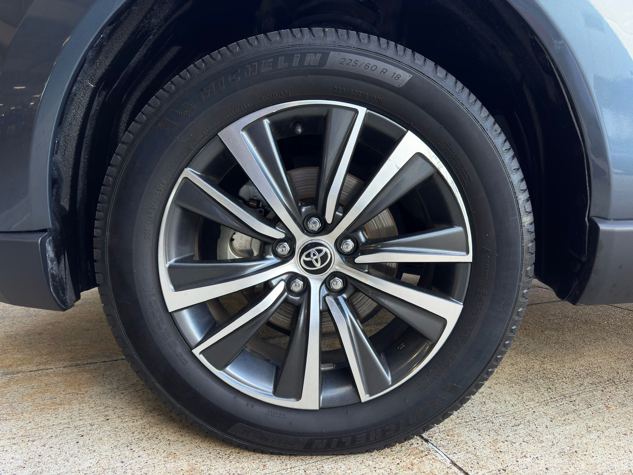 2024 Toyota Venza LE Gray at Gullo Toyota