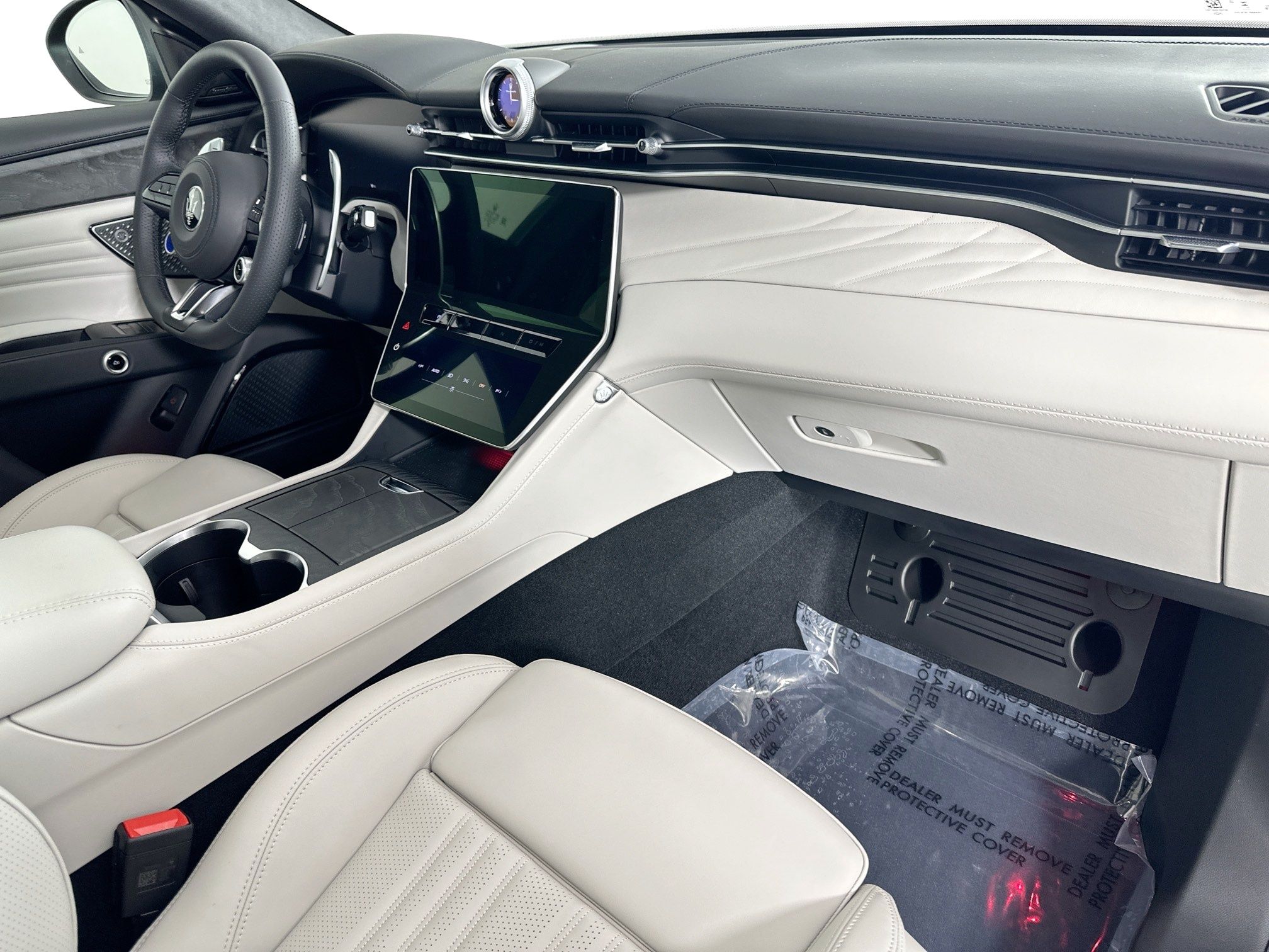 new 2026 Maserati Grecale car, priced at $94,765