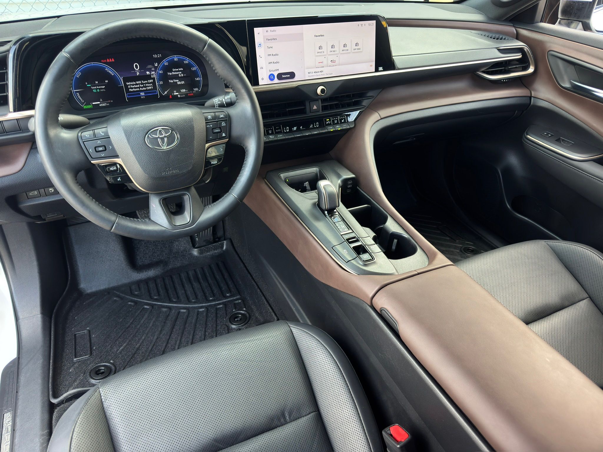 2023 Toyota Crown Limited - 1