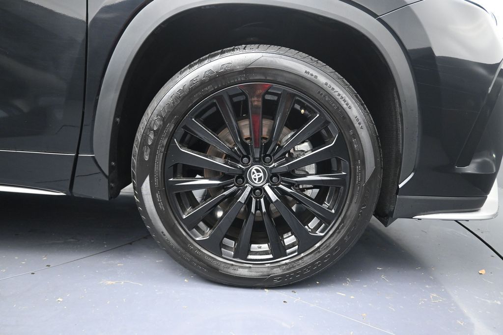 2025 Toyota Highlander XSE Black at Classic Toyota Galveston