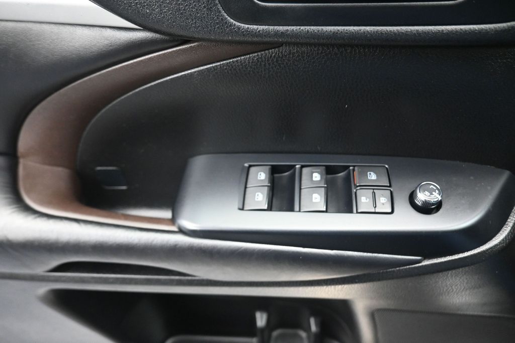 2019 Toyota Highlander XLE Silver at DeMontrond Mazda