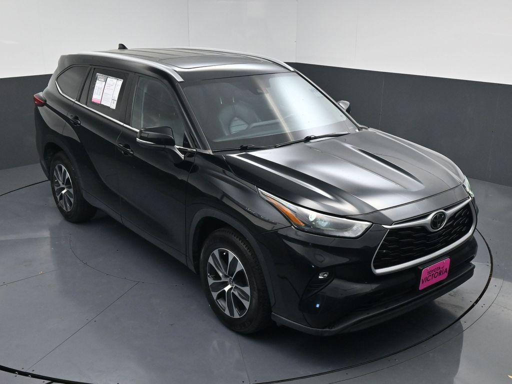 2023 Toyota Highlander XLE Black at Classic Elite Chevrolet Sugar Land