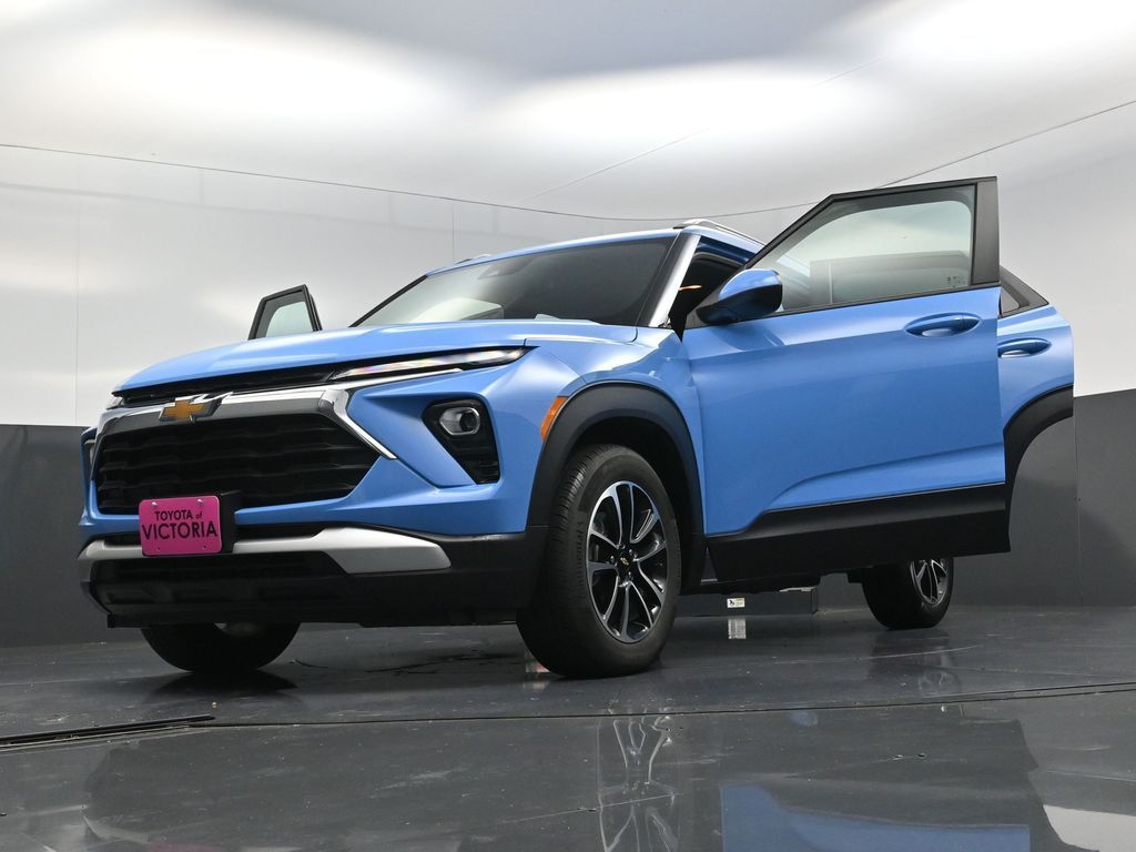 2024 Chevrolet TrailBlazer LT Blue at DeMontrond Automotive Group