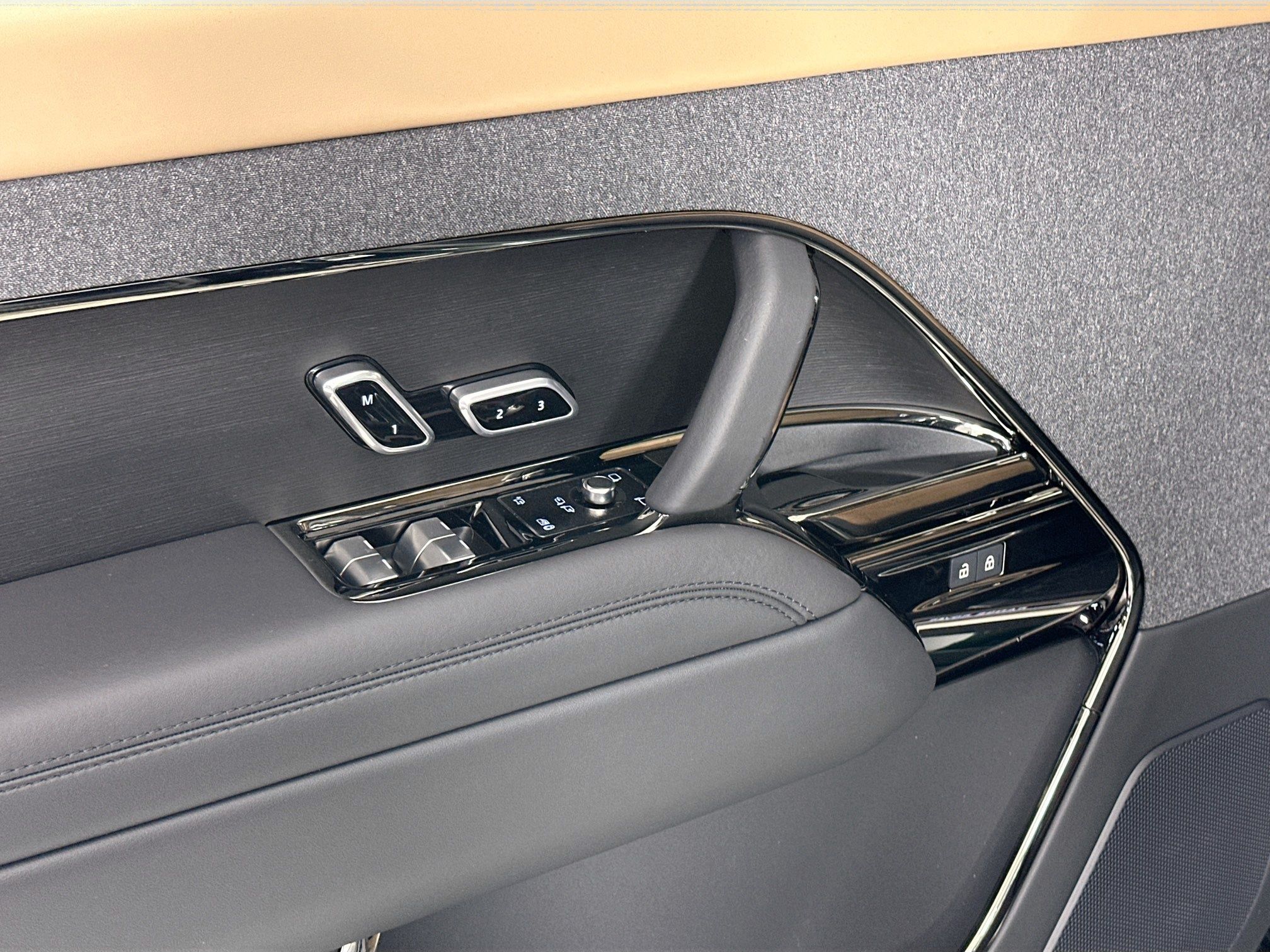 new 2026 Land Rover Range Rover Sport car, priced at $122,575