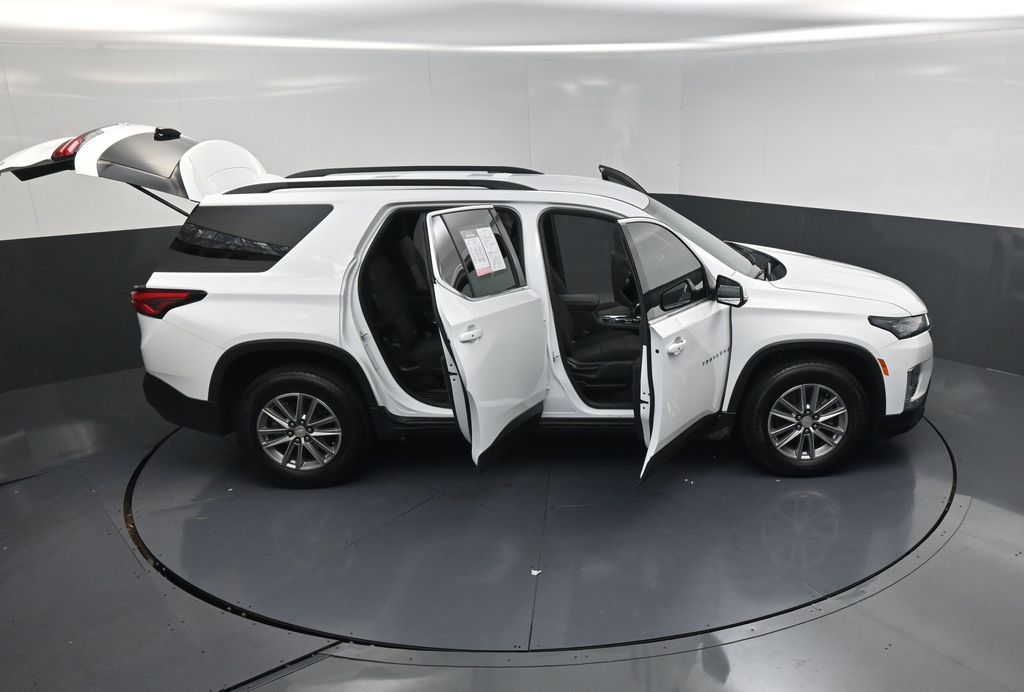 2023 Chevrolet Traverse LT White at AutoSavvy Houston Southwest