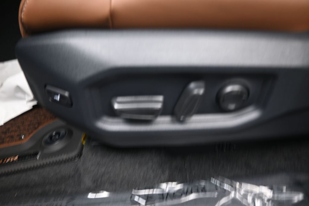 2026 Toyota Tundra Hybrid 1794 Edition - 7