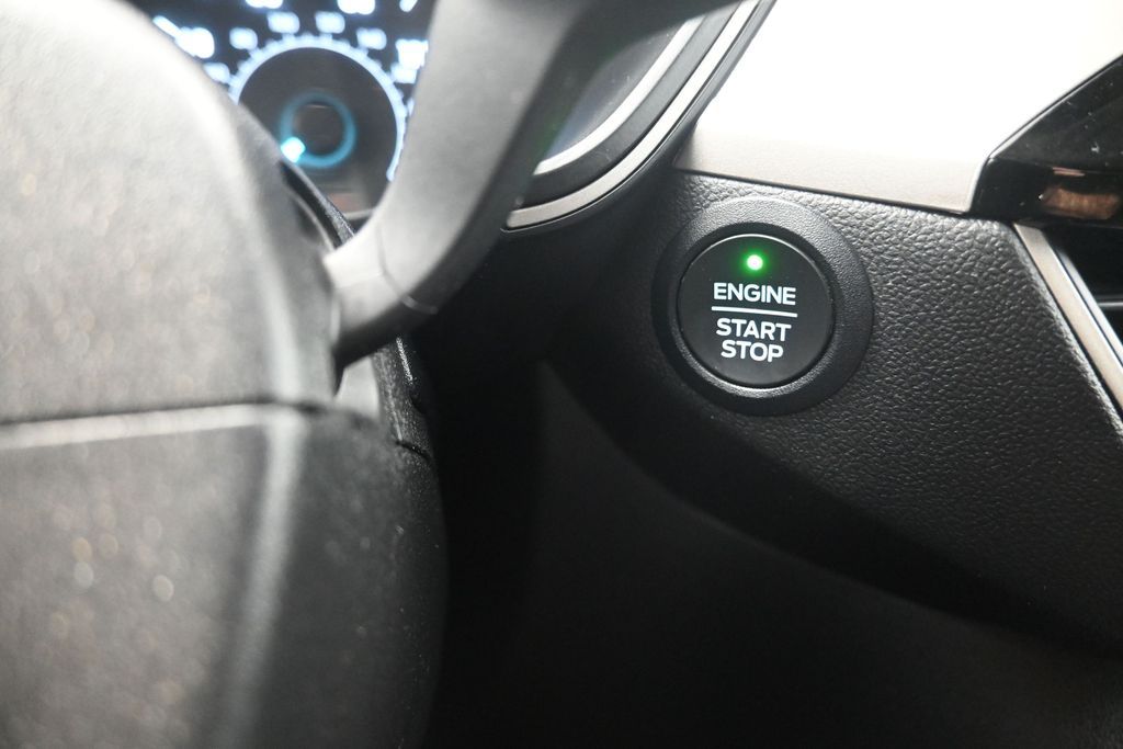 2022 Ford Escape SEL Silver at DeMontrond Ford