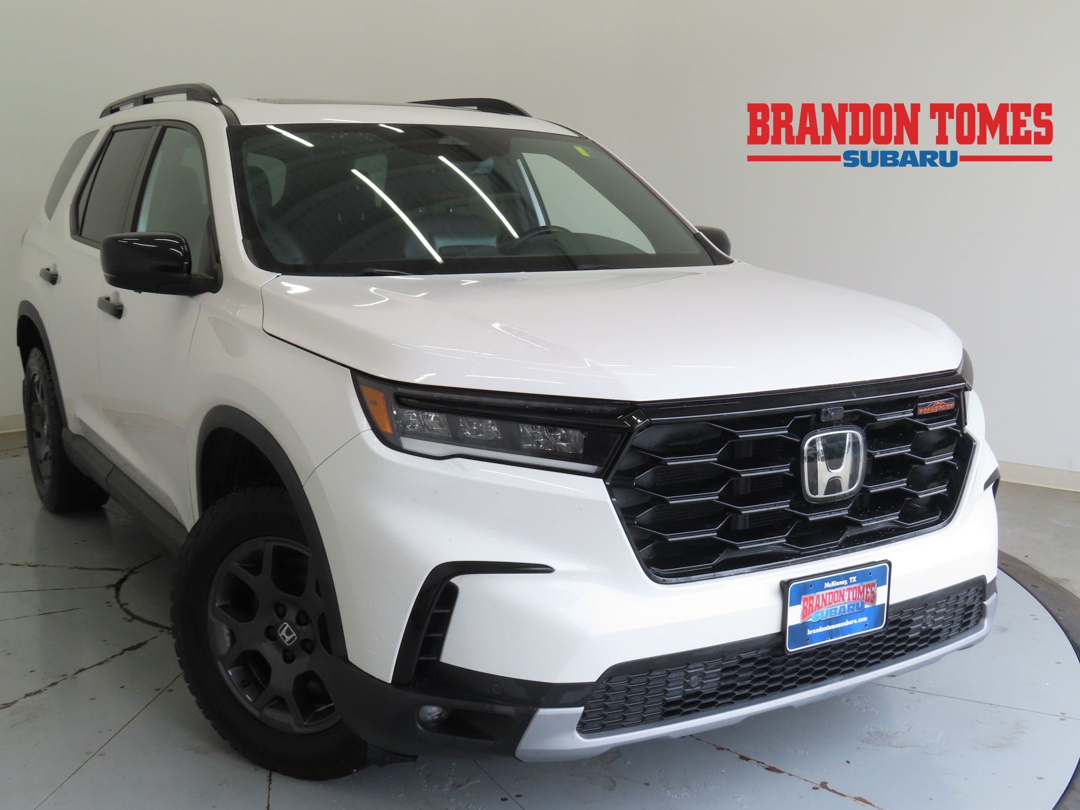 Platinum White Pearl 2023 Honda Pilot SUV / Crossover All-Wheel Drive Automatic