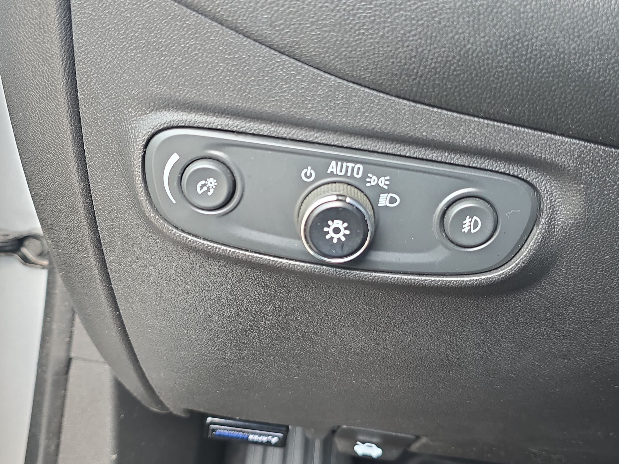 2021 Chevrolet Equinox LT Silver at DeMontrond Ford