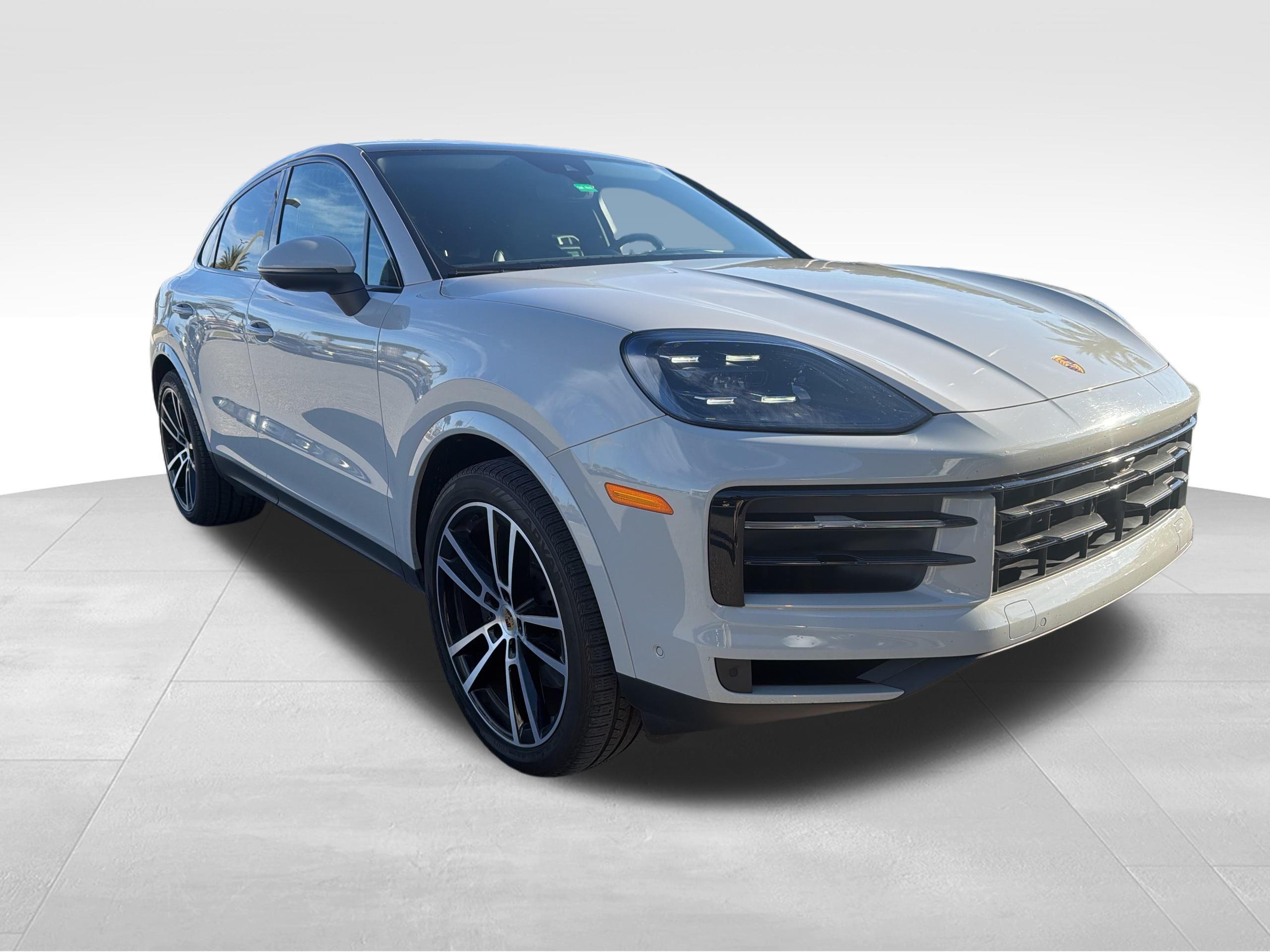 2024 Porsche Cayenne Coup Base's photo