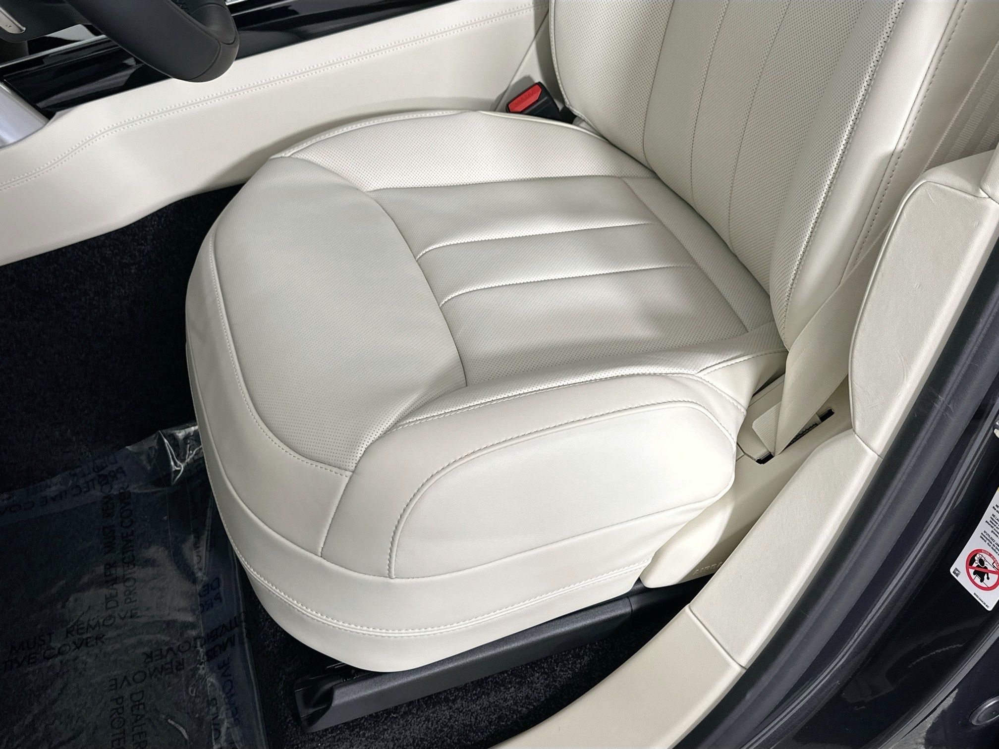 new 2026 Land Rover Range Rover car, priced at $130,615