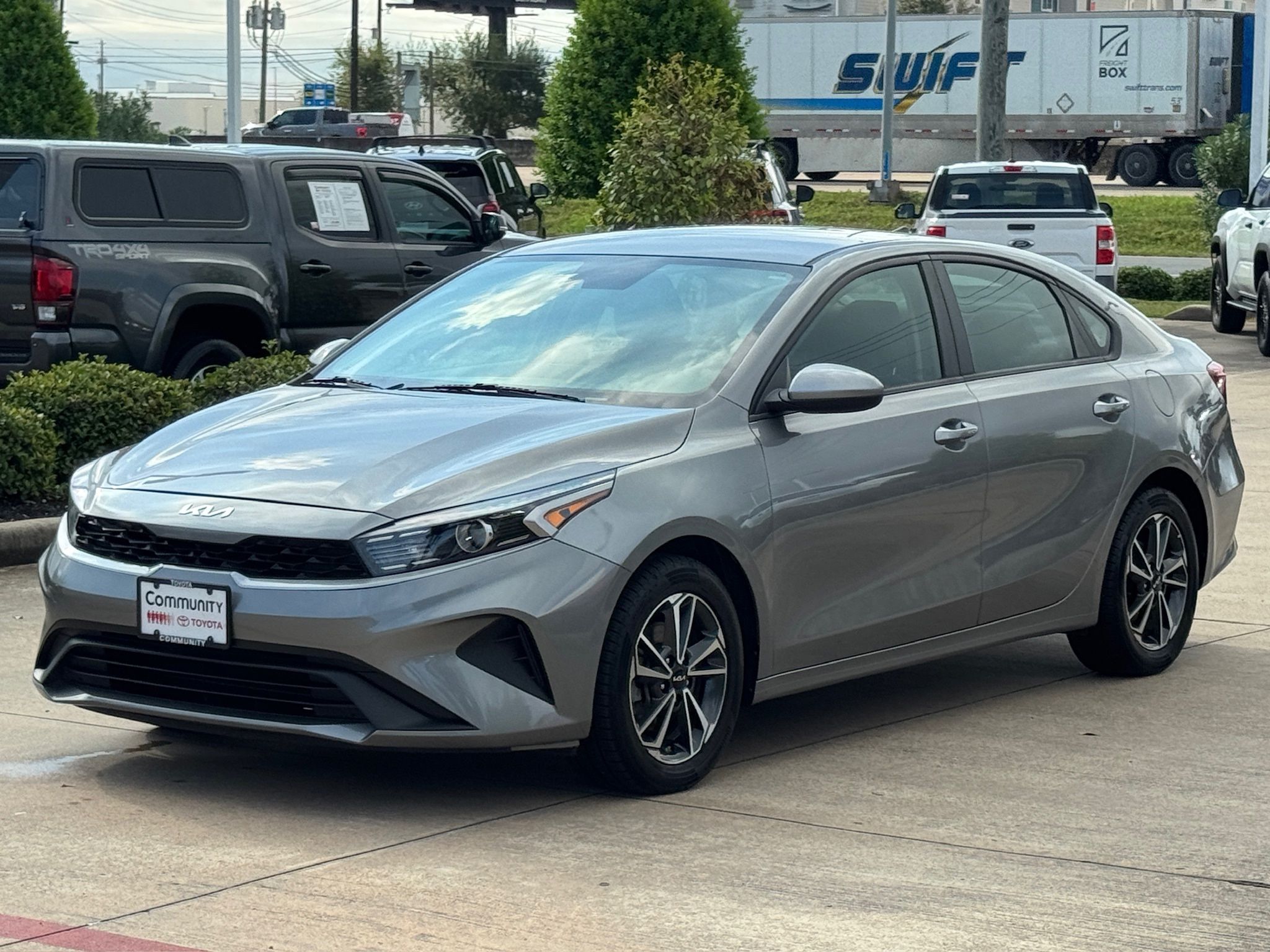 2022 Kia Forte LXS - 8