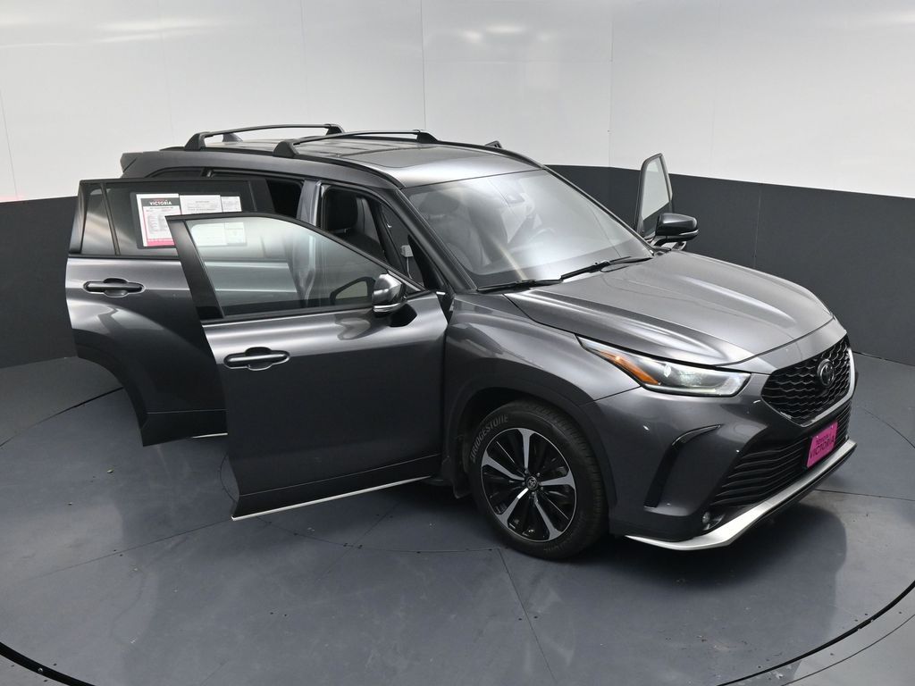 2021 Toyota Highlander XSE Gray at Autostrade