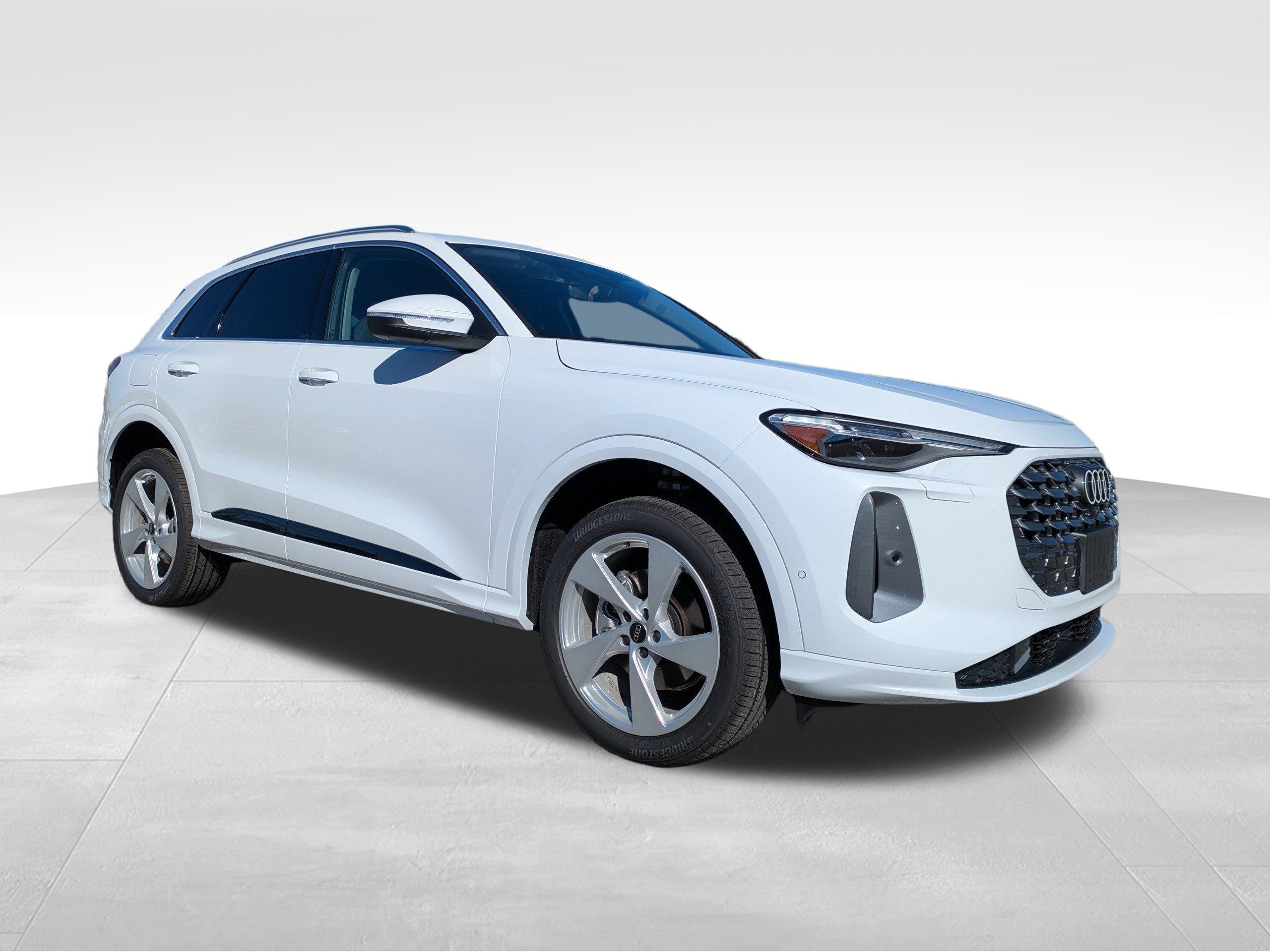 2025 Audi New Q5 Premium Plus's photo