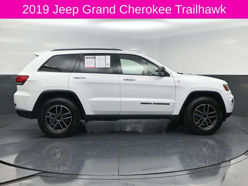 2019 Jeep Grand Cherokee Trailhawk White at Genesis of Spring