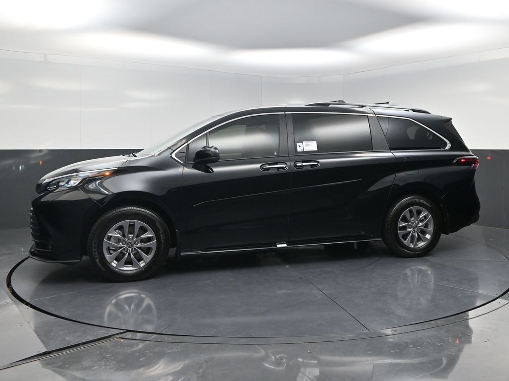 2026 Toyota Sienna XLE - 2