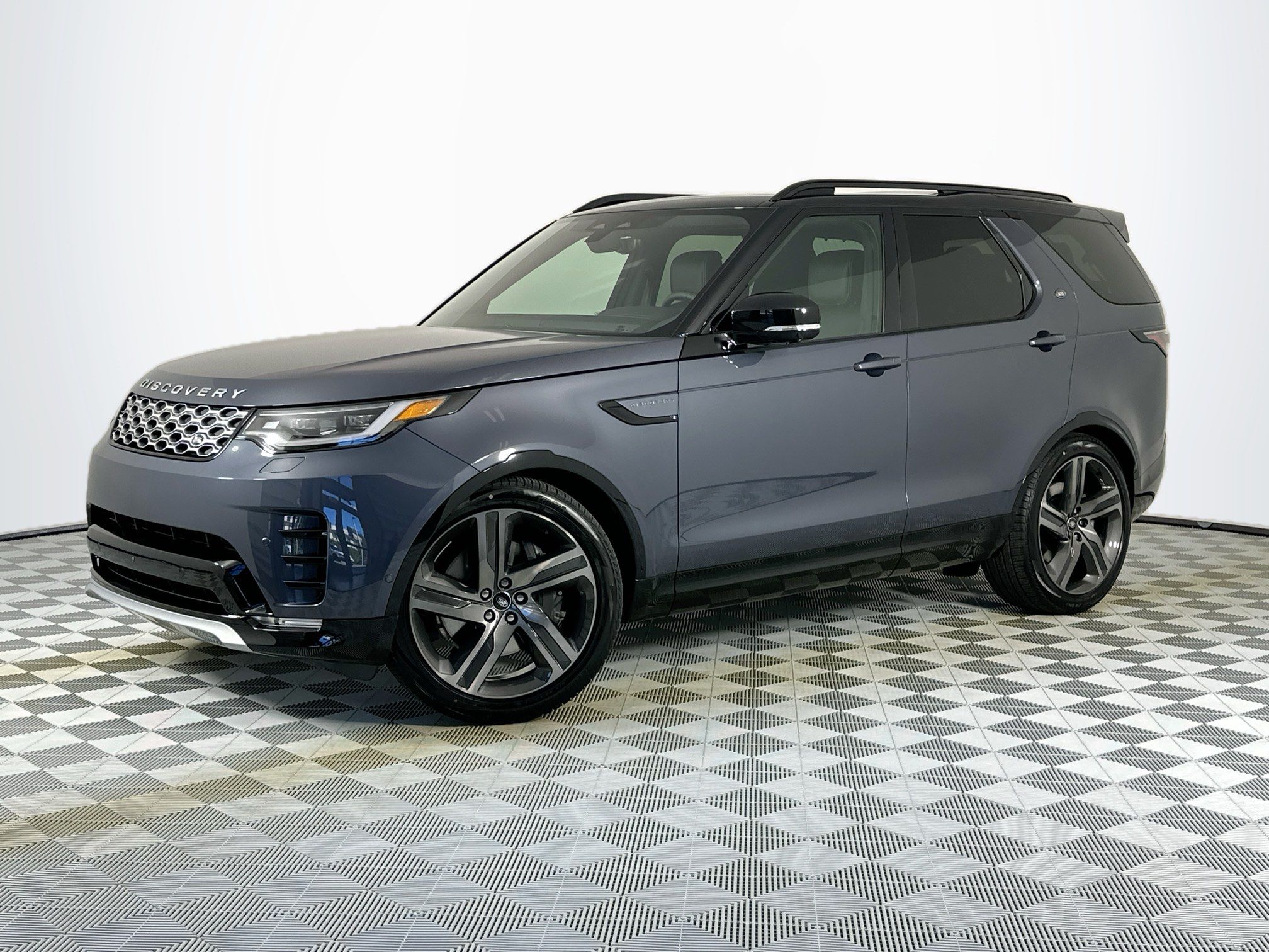 new 2026 Land Rover Discovery car, priced at $75,281
