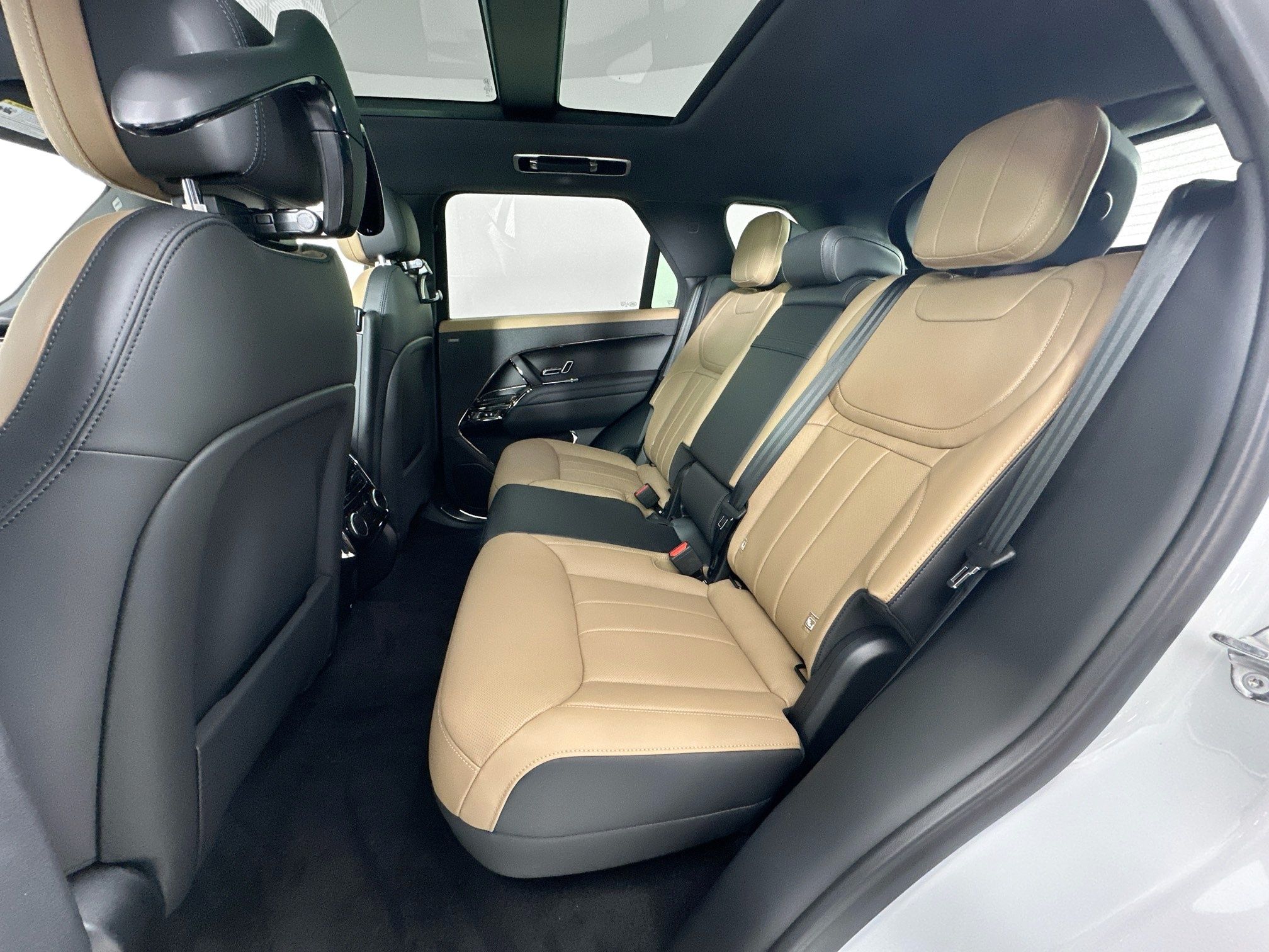 new 2026 Land Rover Range Rover Sport car, priced at $104,000