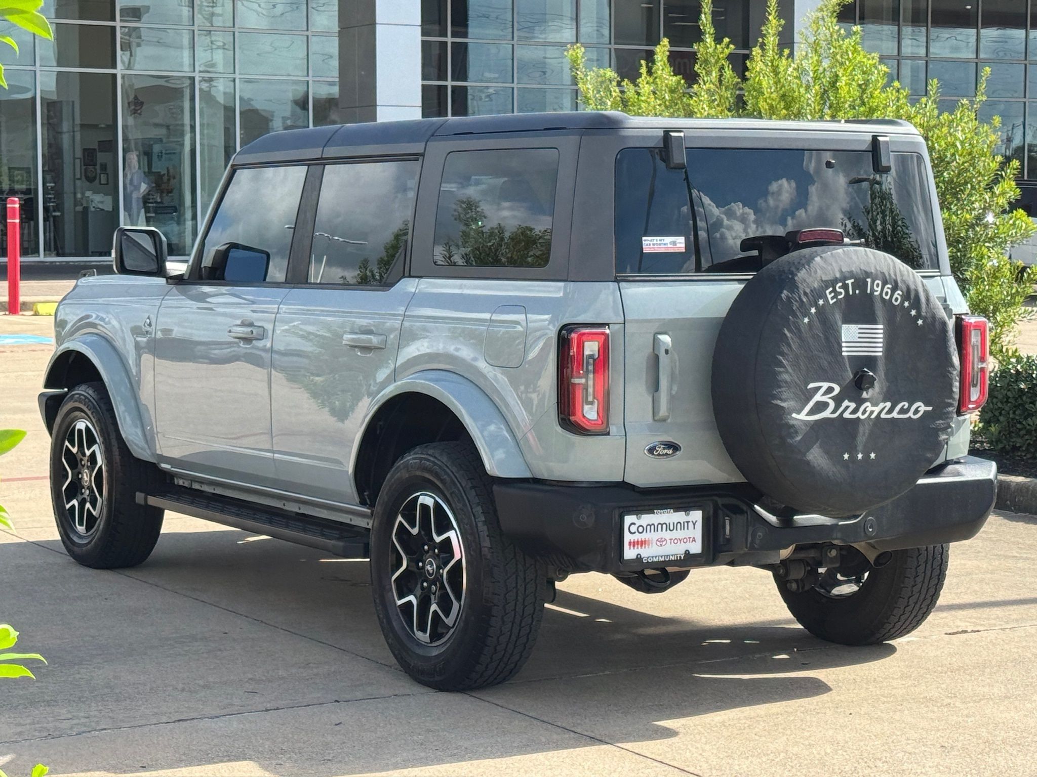 2024 Ford Bronco Outer Banks Green at Legacy Ford