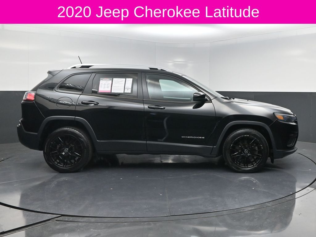 2020 Jeep Cherokee Latitude Black at DeMontrond Auto Country