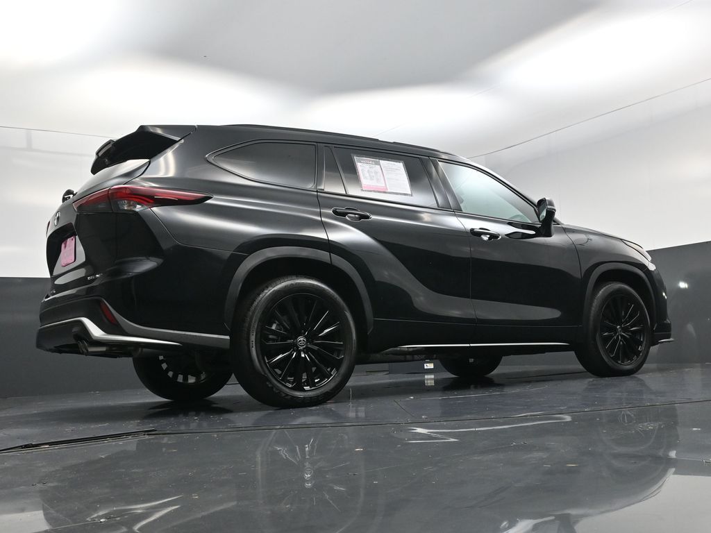 2025 Toyota Highlander XSE Black at Classic Toyota Galveston