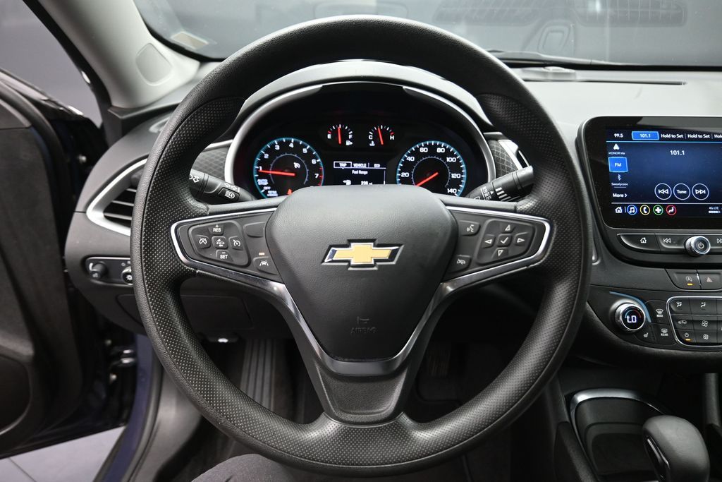 2025 Chevrolet Malibu LT - 5
