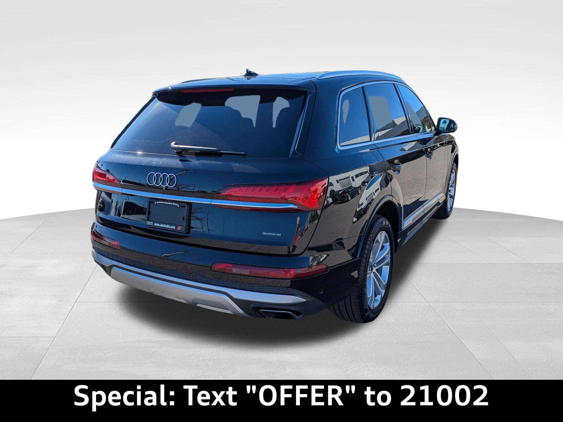 2025 Audi Q7 55 Premium Plus photo 3