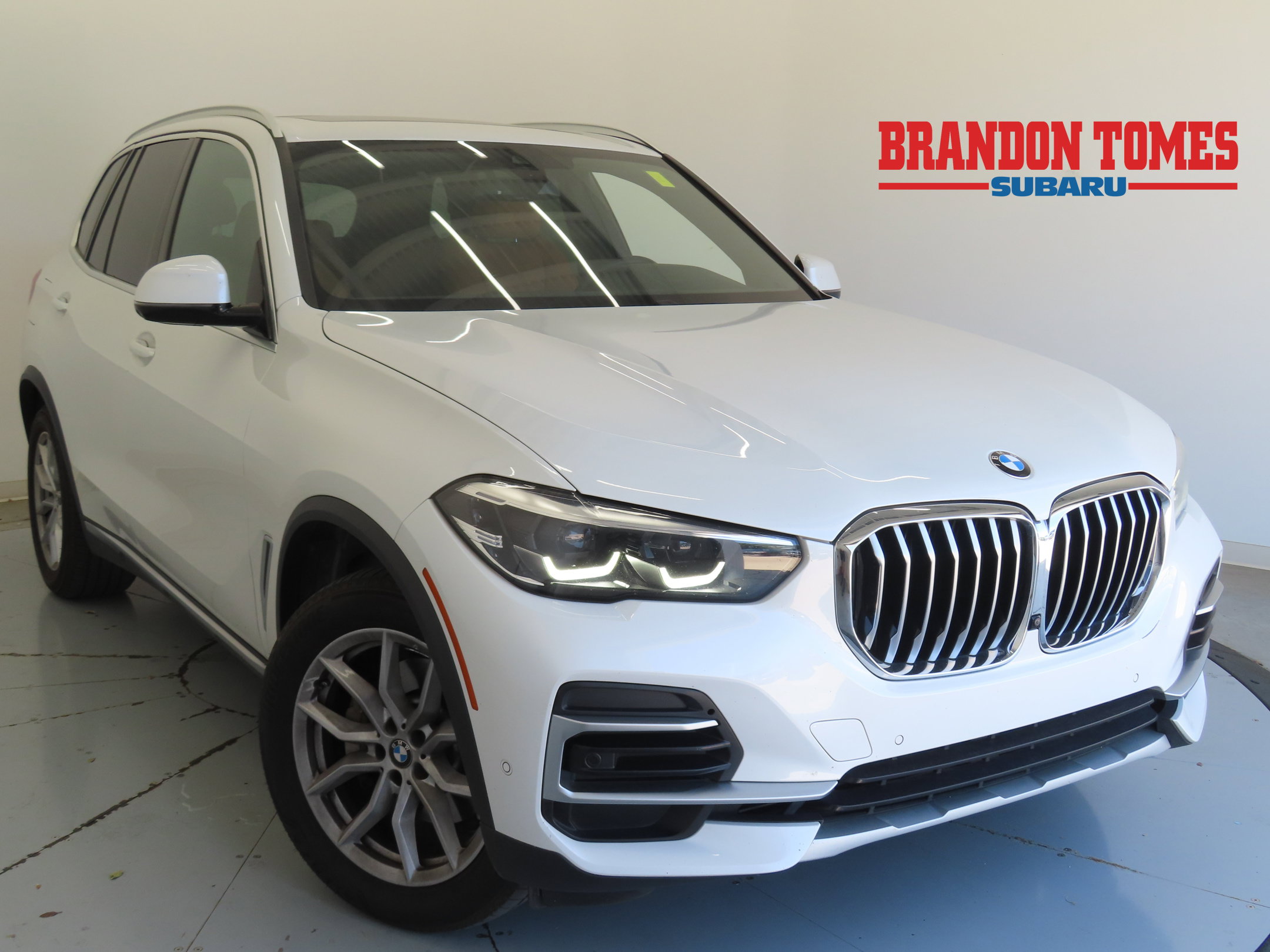 White Metallic 2023 BMW X5 SUV / Crossover All-Wheel Drive 8-Speed Automatic