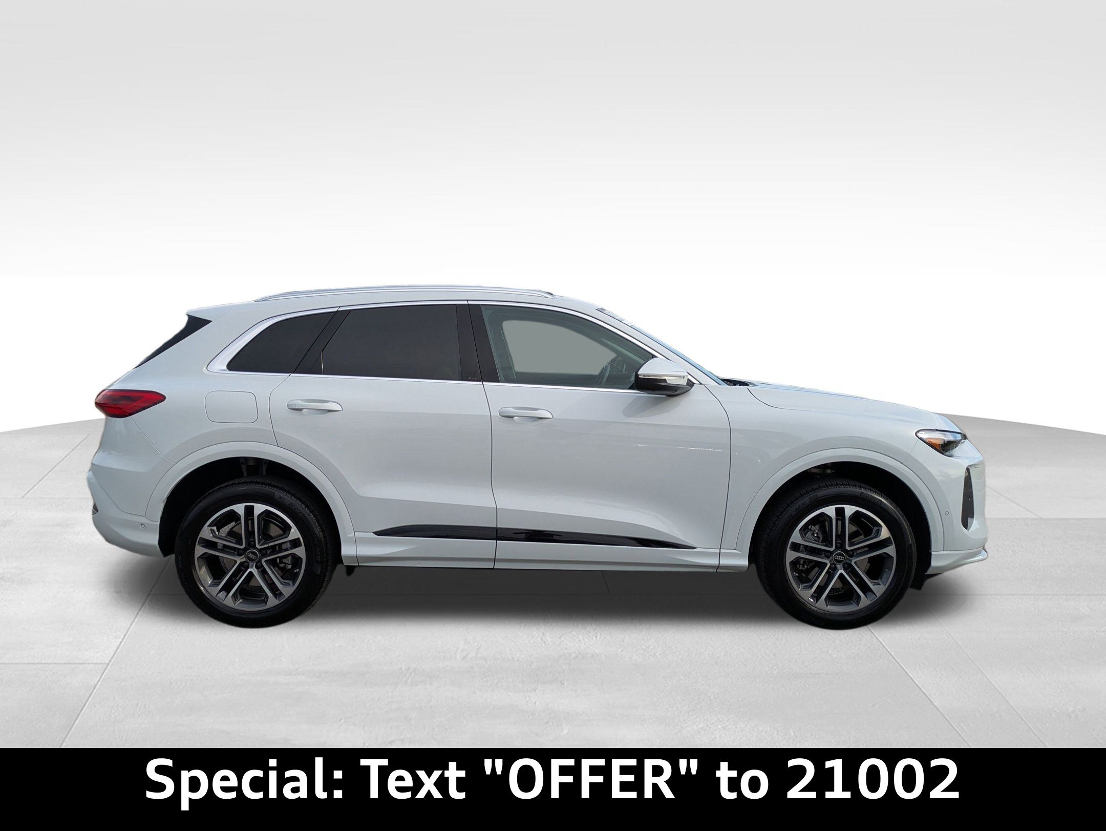 2025 Audi Q5 2.0T Premium Plus photo 2