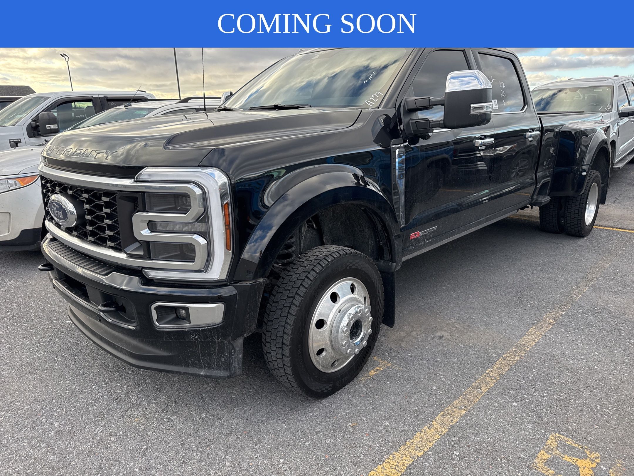 2025 Ford F-450SD Platinum
