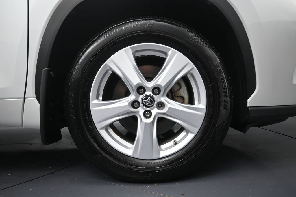 2023 Toyota Highlander Hybrid LE Beige at Gullo Toyota