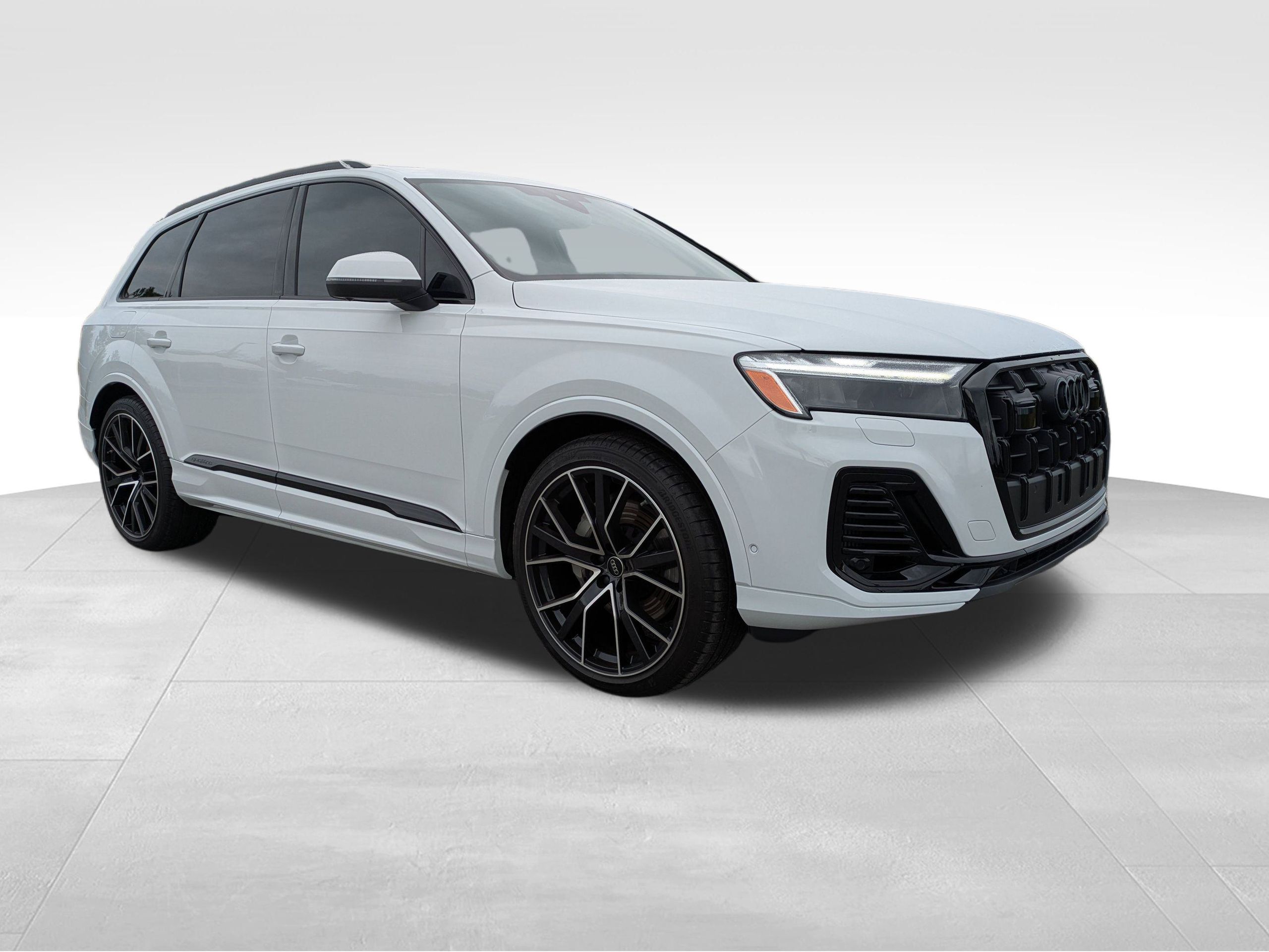 2025 Audi Q7 Premium Plus's photo