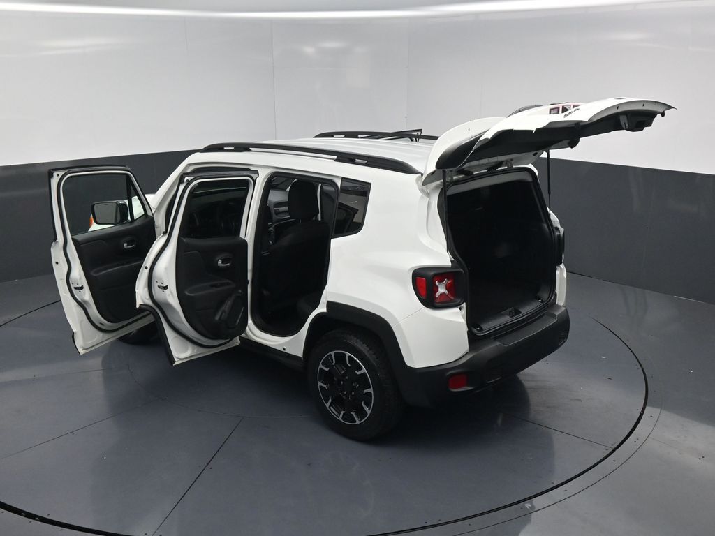 2023 Jeep Renegade Latitude White at Classic Elite Chevrolet Sugar Land