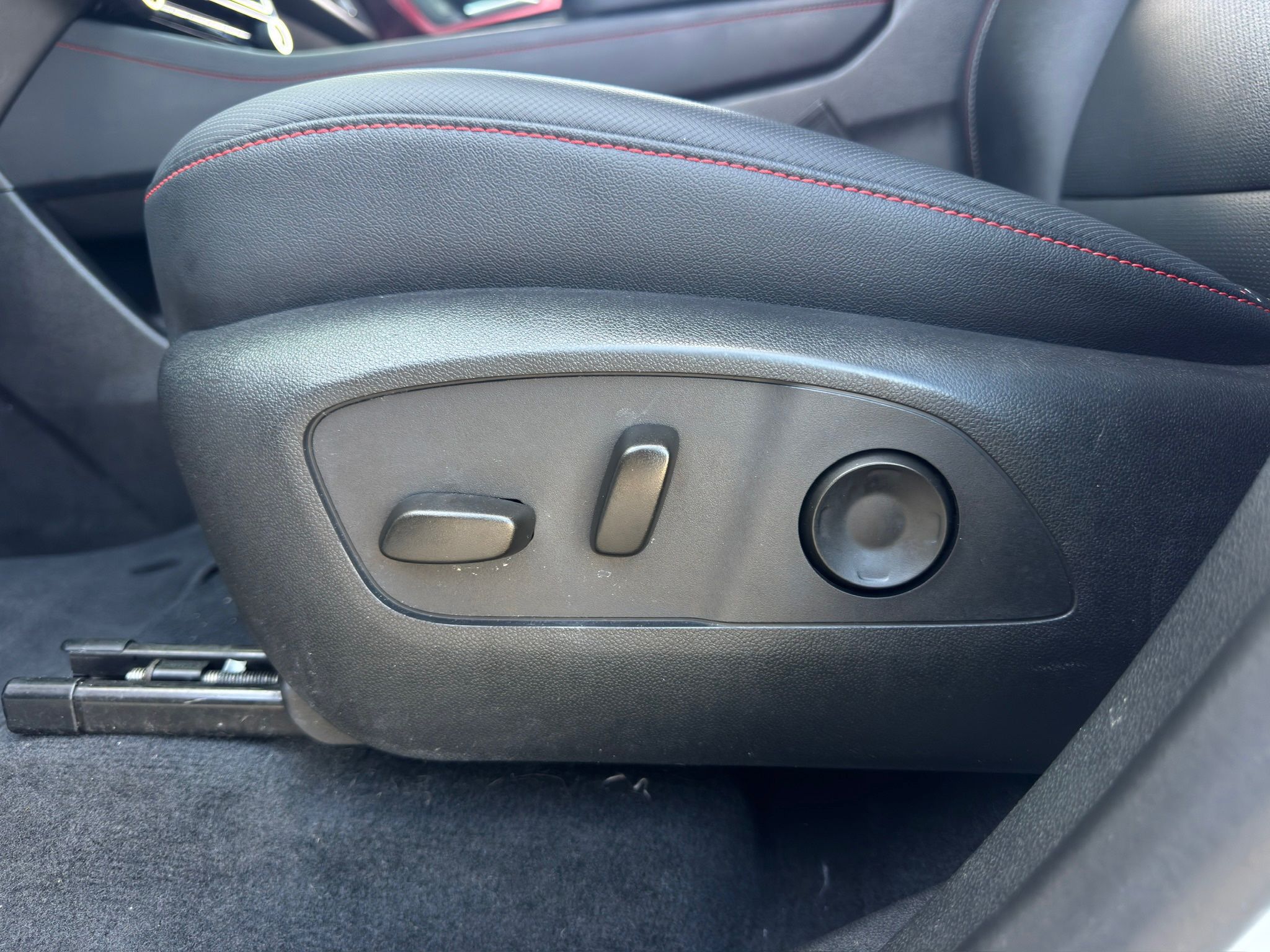 2024 Chevrolet Traverse Z71 White at Classic Elite Chevrolet Sugar Land