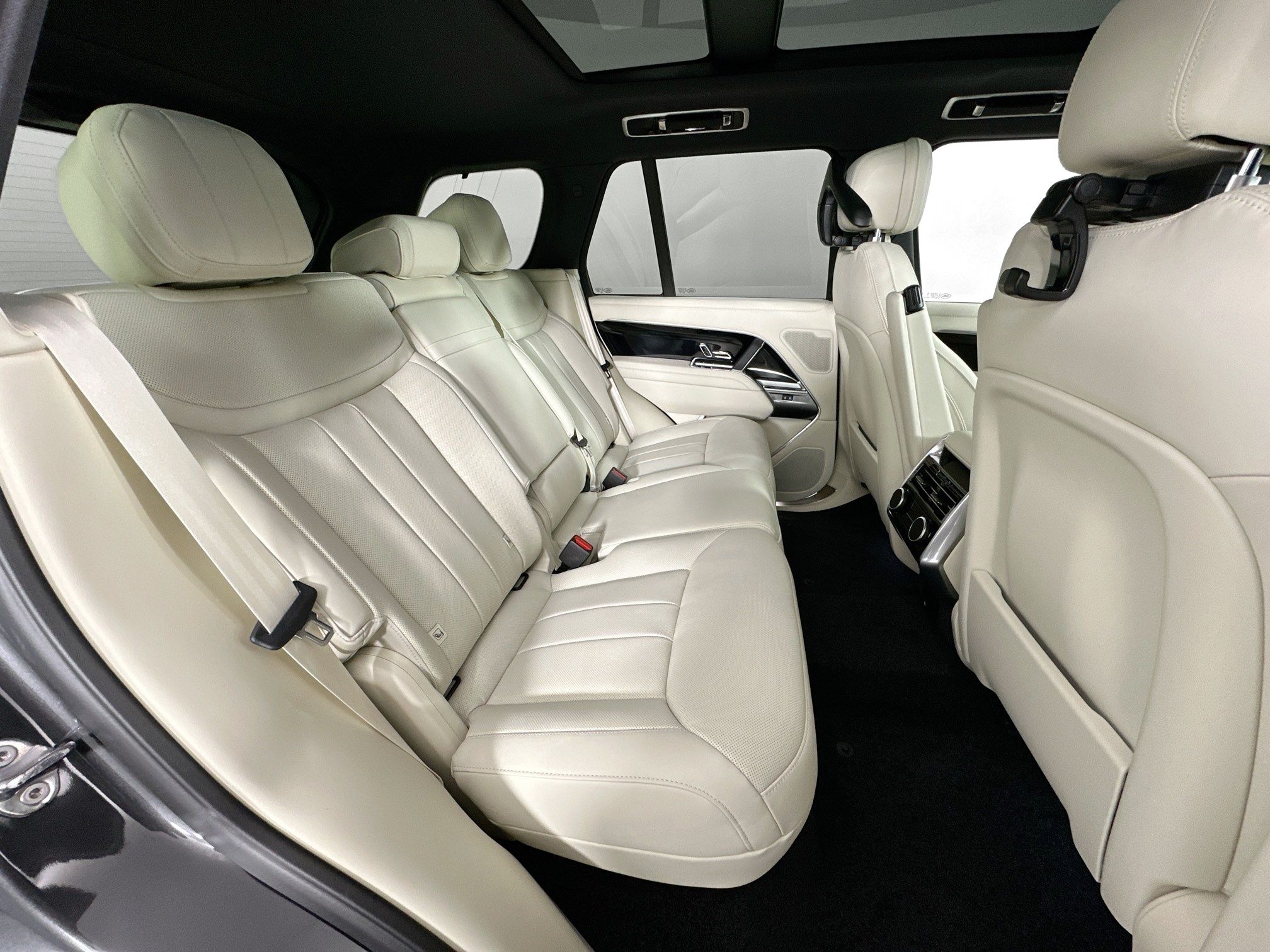 new 2026 Land Rover Range Rover car, priced at $132,165