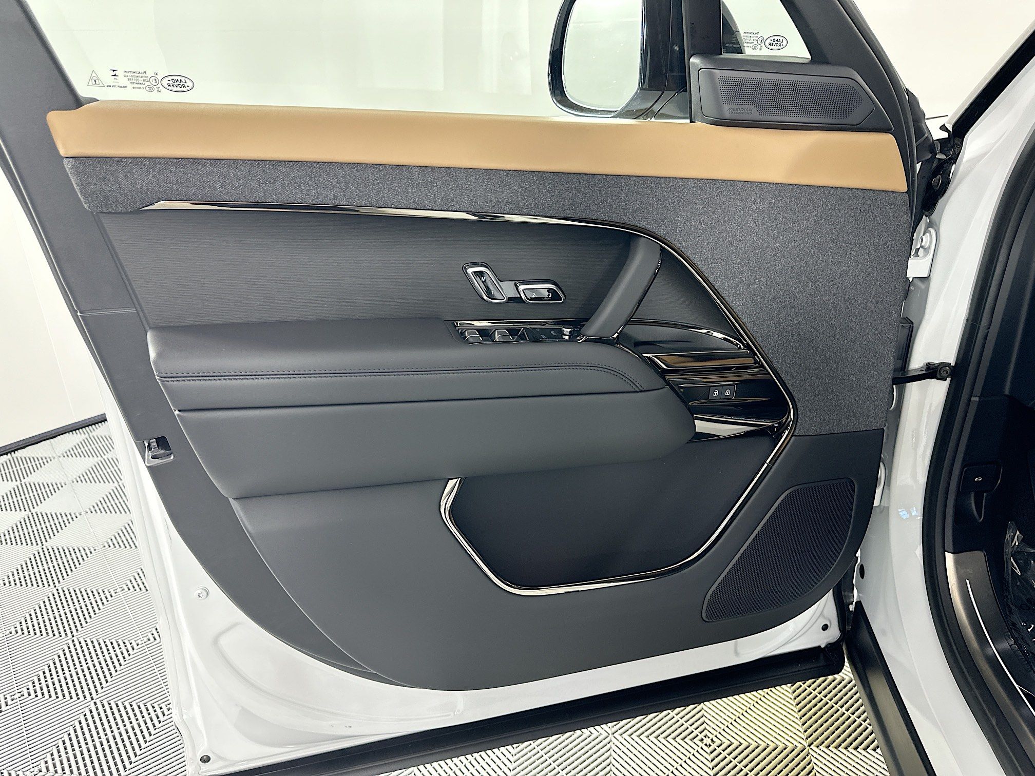 new 2026 Land Rover Range Rover Sport car, priced at $104,000