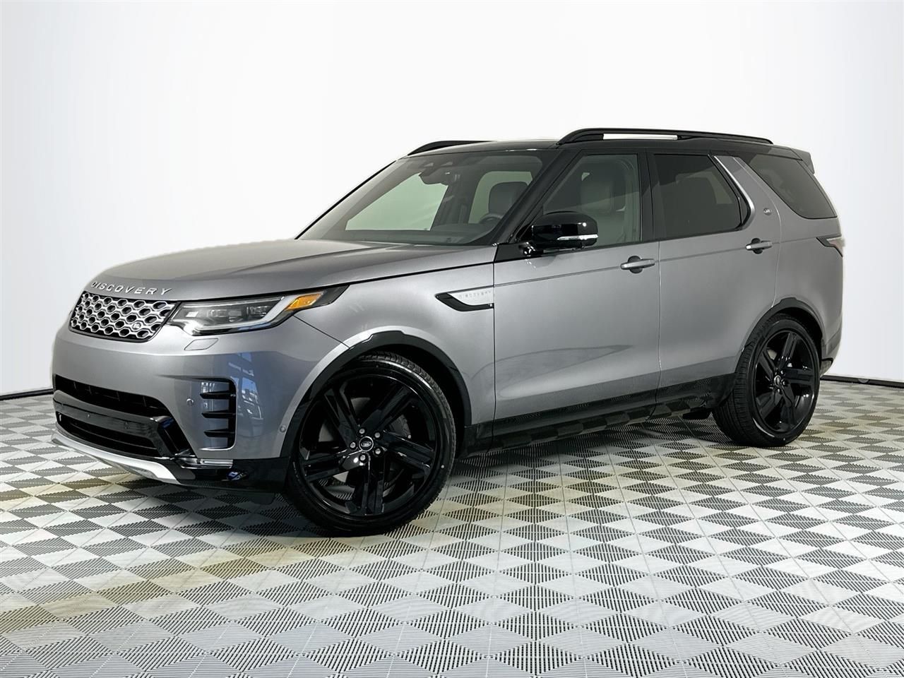 2026 Land Rover Discovery P360 Tempest Edition AWD