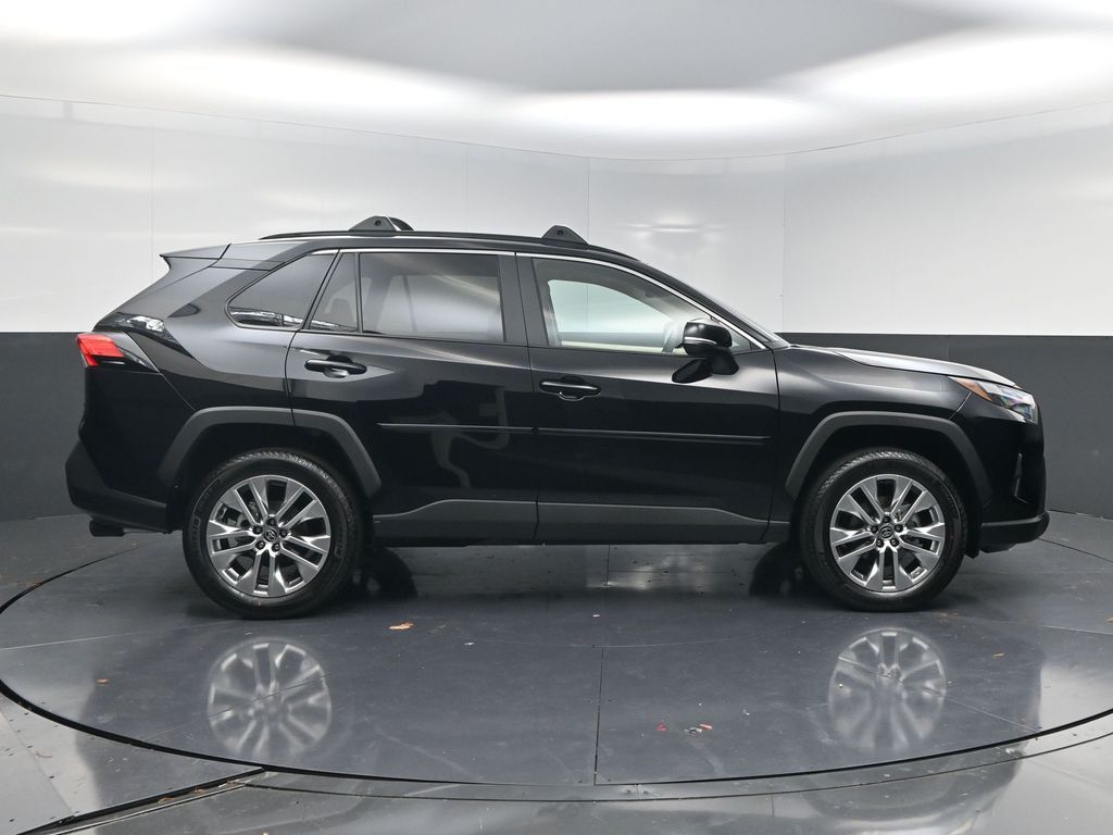 2025 Toyota RAV4 XLE Premium - 3